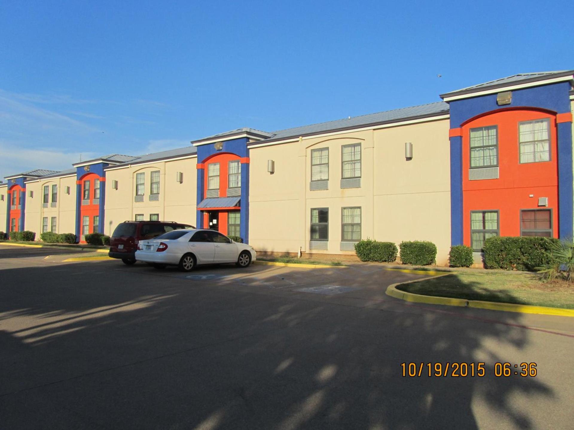 Executive Inn and Suites Wichita Falls photo 40