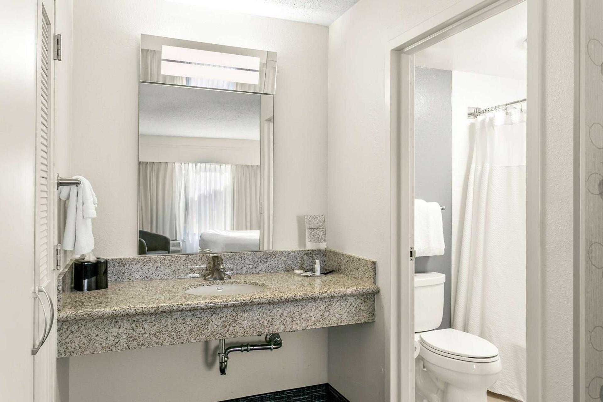 Sonesta Select Greenbelt College Park photo 22