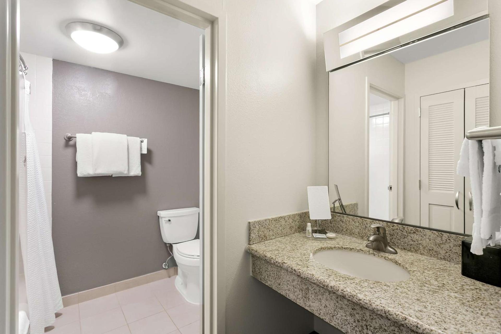 Sonesta Select Greenbelt College Park photo 23