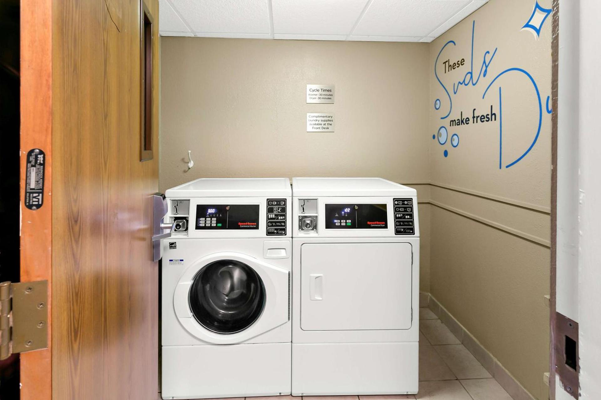 Sonesta Select Greenbelt College Park photo 31