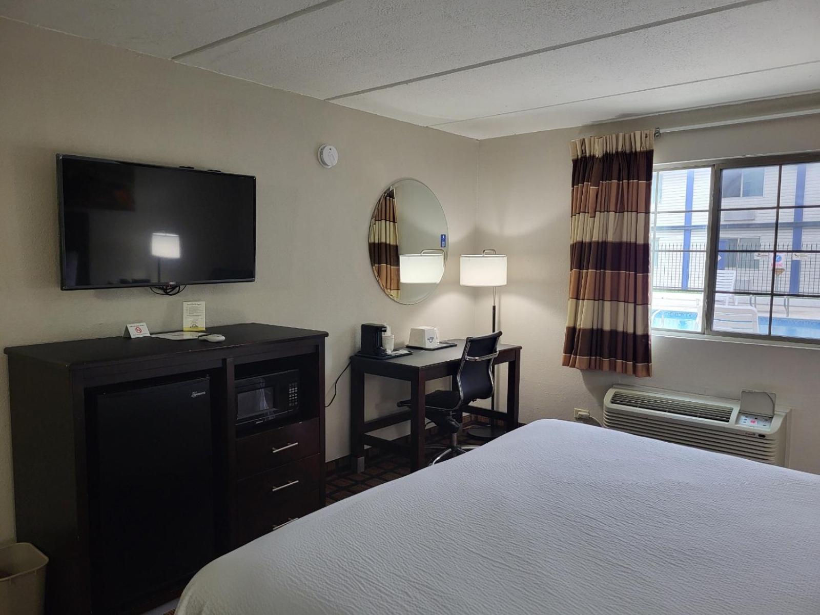 Days Inn & Suites by Wyndham Laredo photo 29