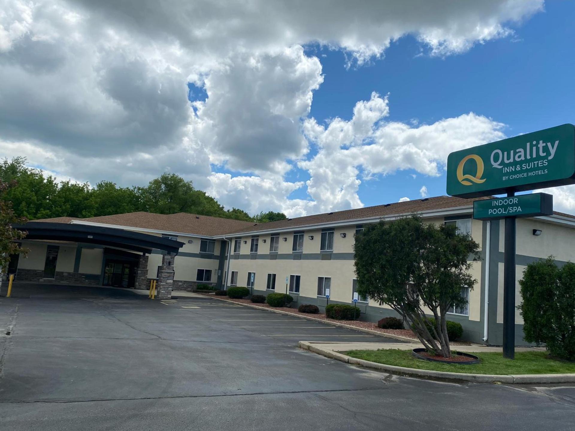 Quality Inn & Suites West Bend — hotel in West Bend
