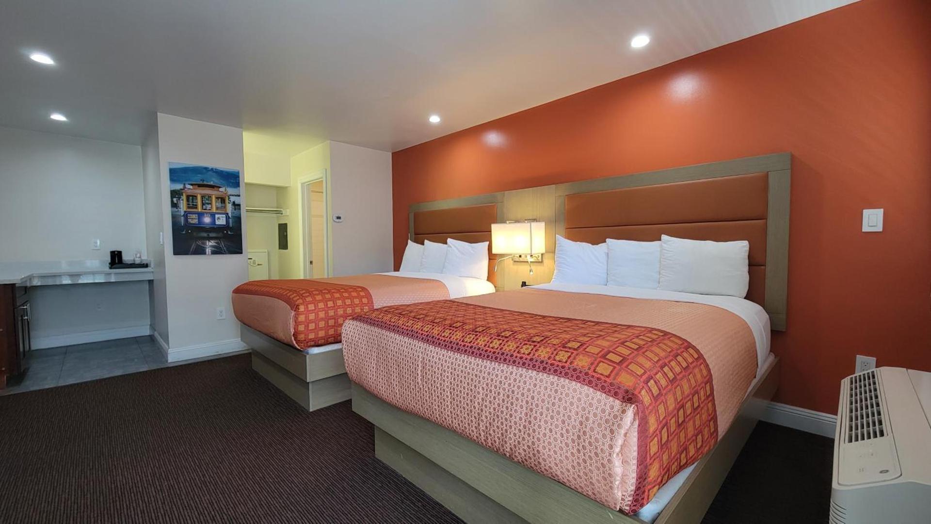 Presidio Parkway Inn photo 11