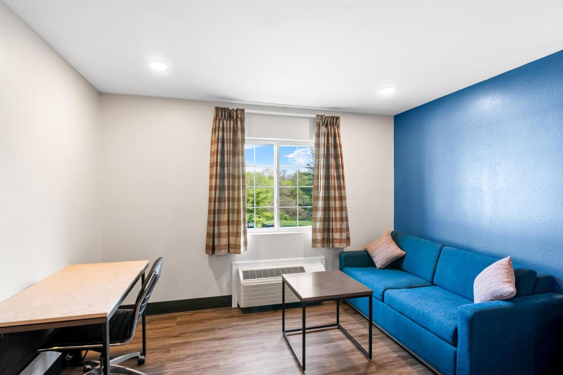 Econo Lodge Bethel - Danbury photo 40