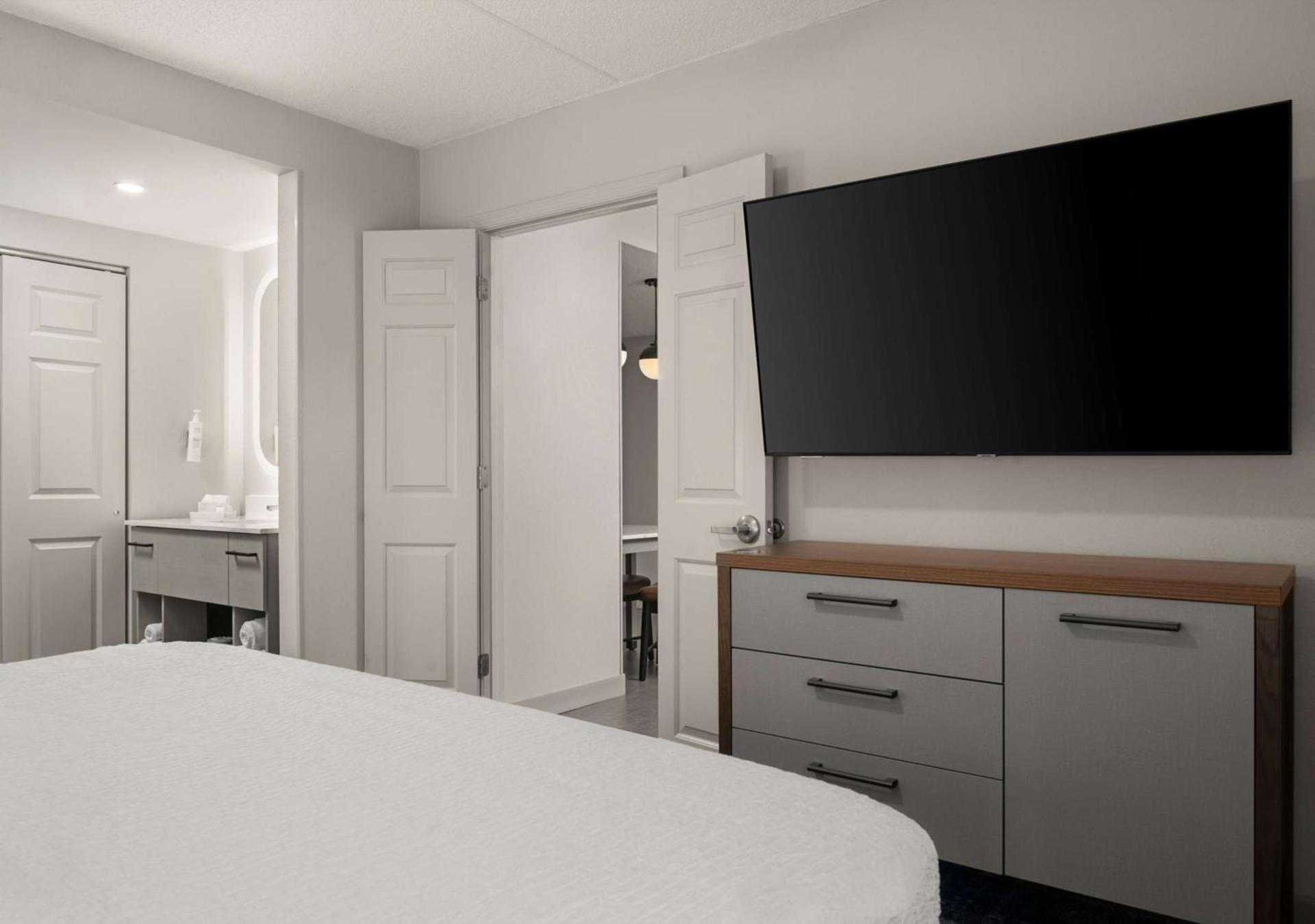 Homewood Suites by Hilton Chester photo 23