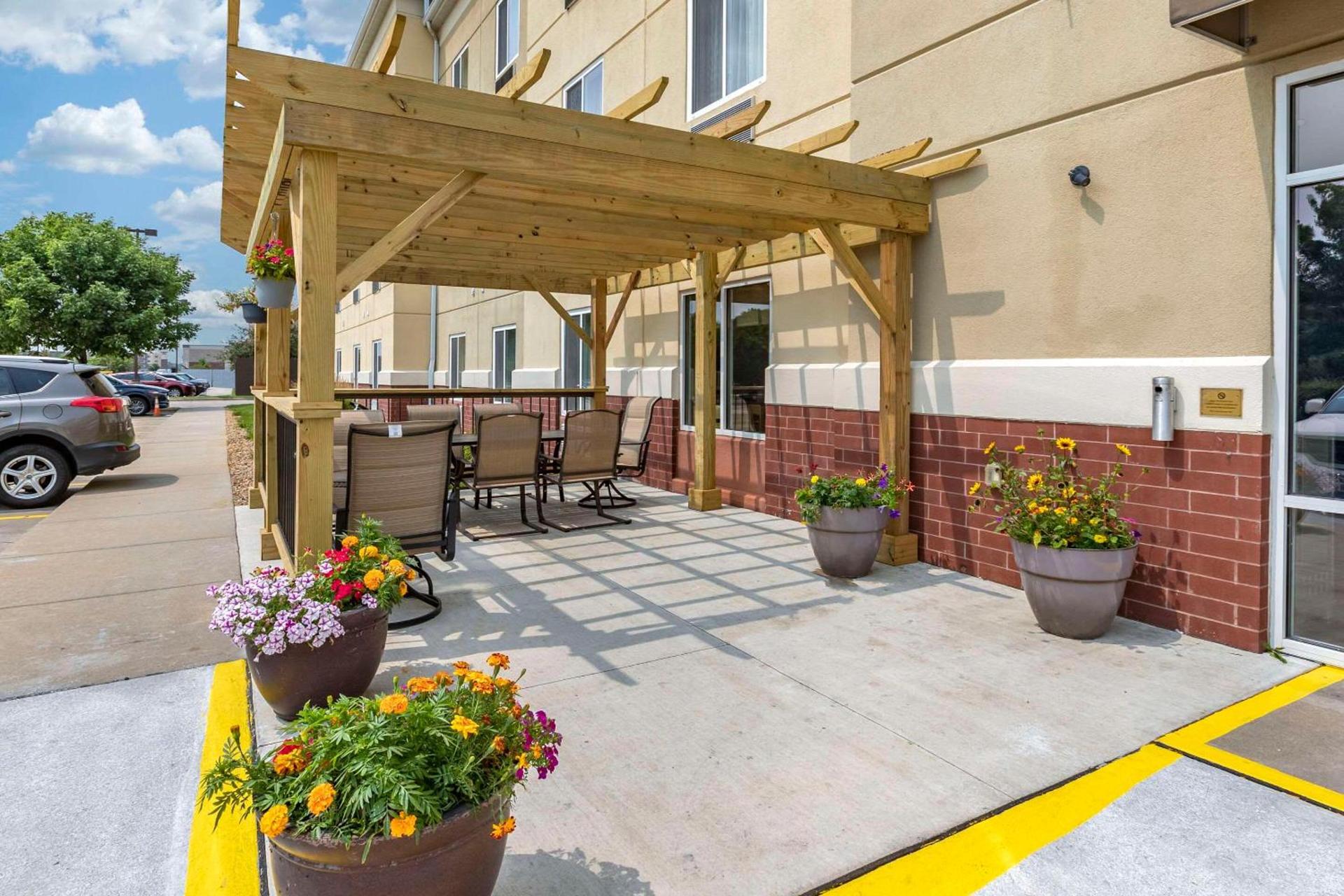 Comfort Suites Coralville I-80 photo 3