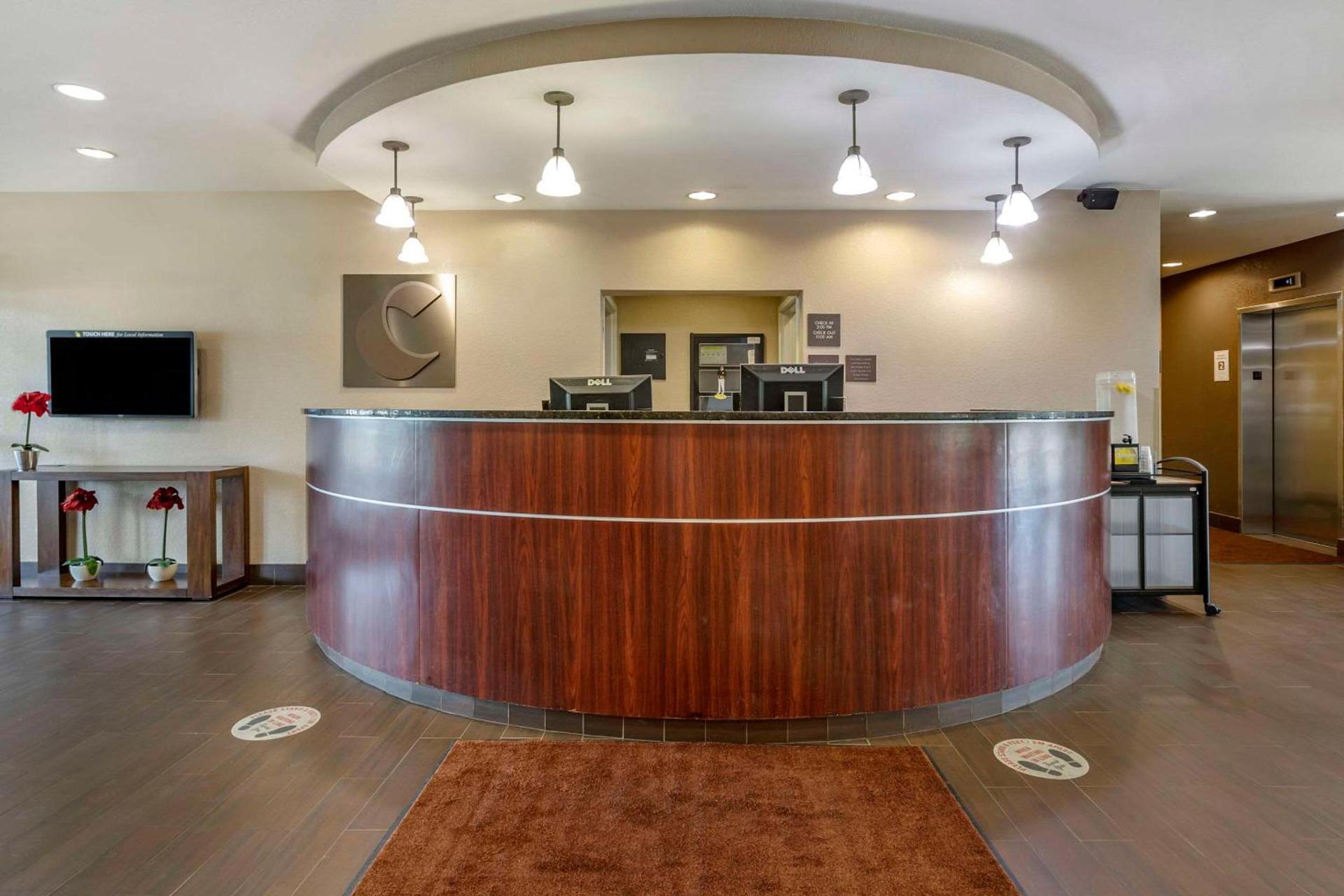 Comfort Suites Coralville I-80 photo 4