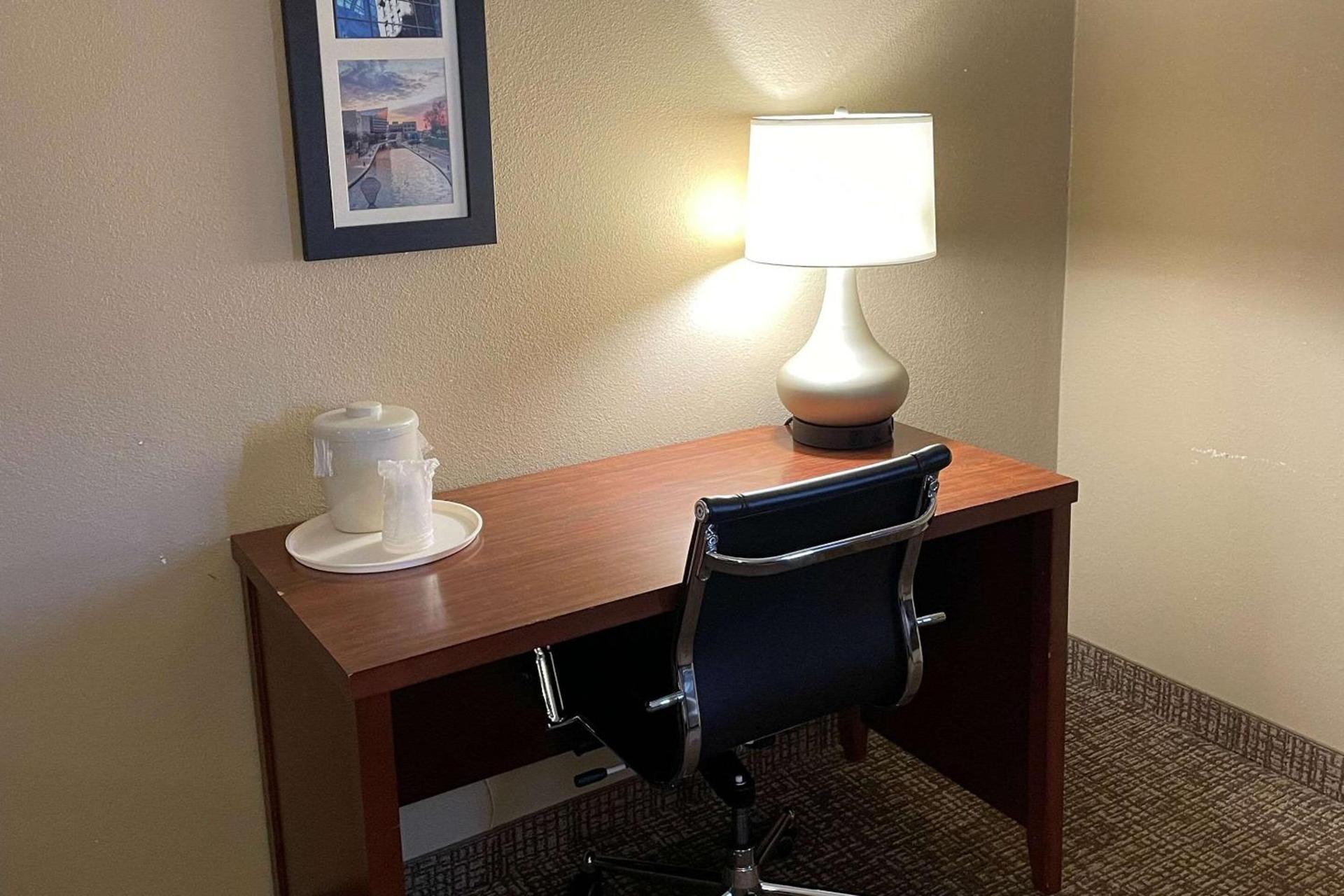 Comfort Inn Indianapolis South I-65 photo 6