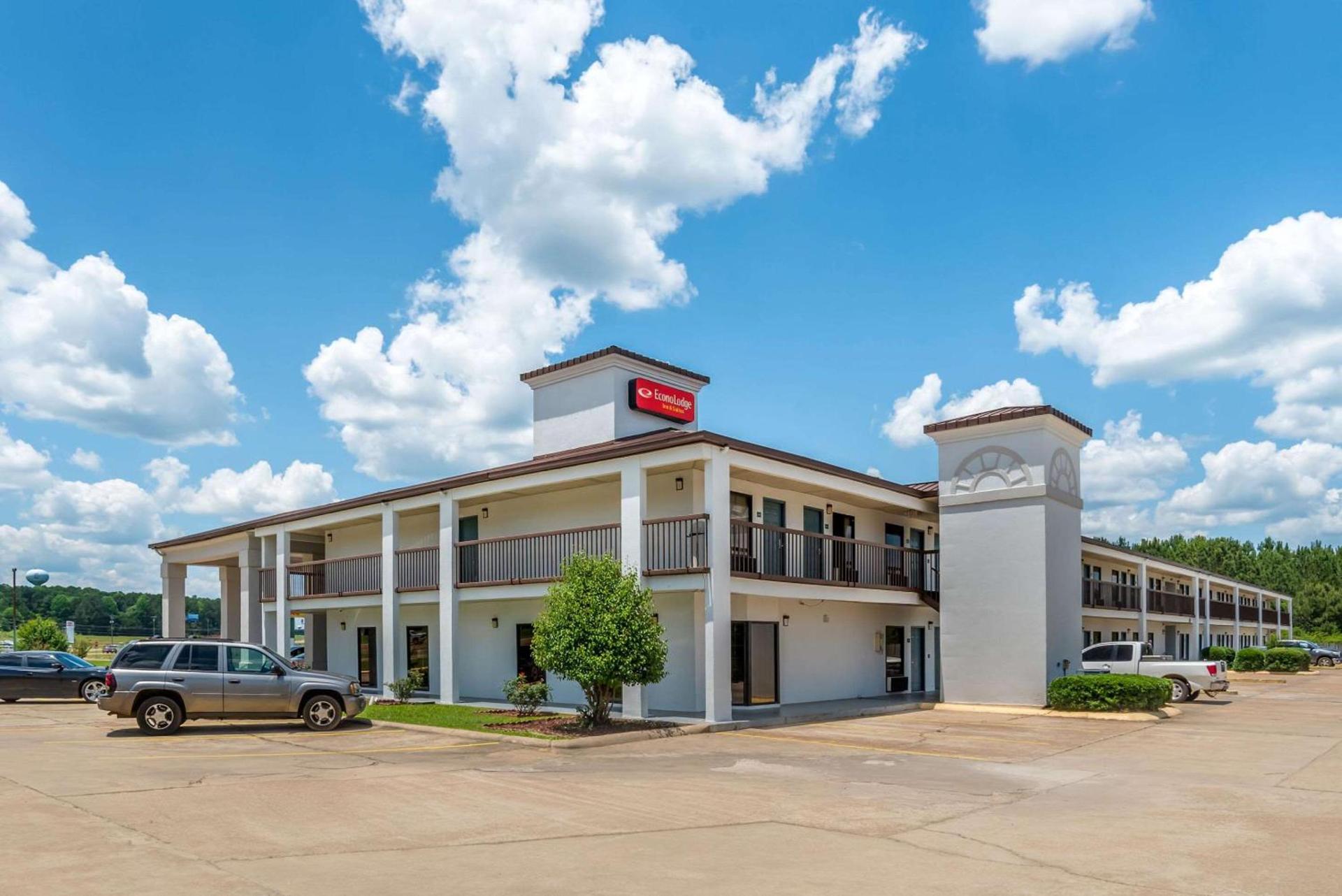 Econo Lodge Inn & Suites Philadelphia MS — hotel in Philadelphia