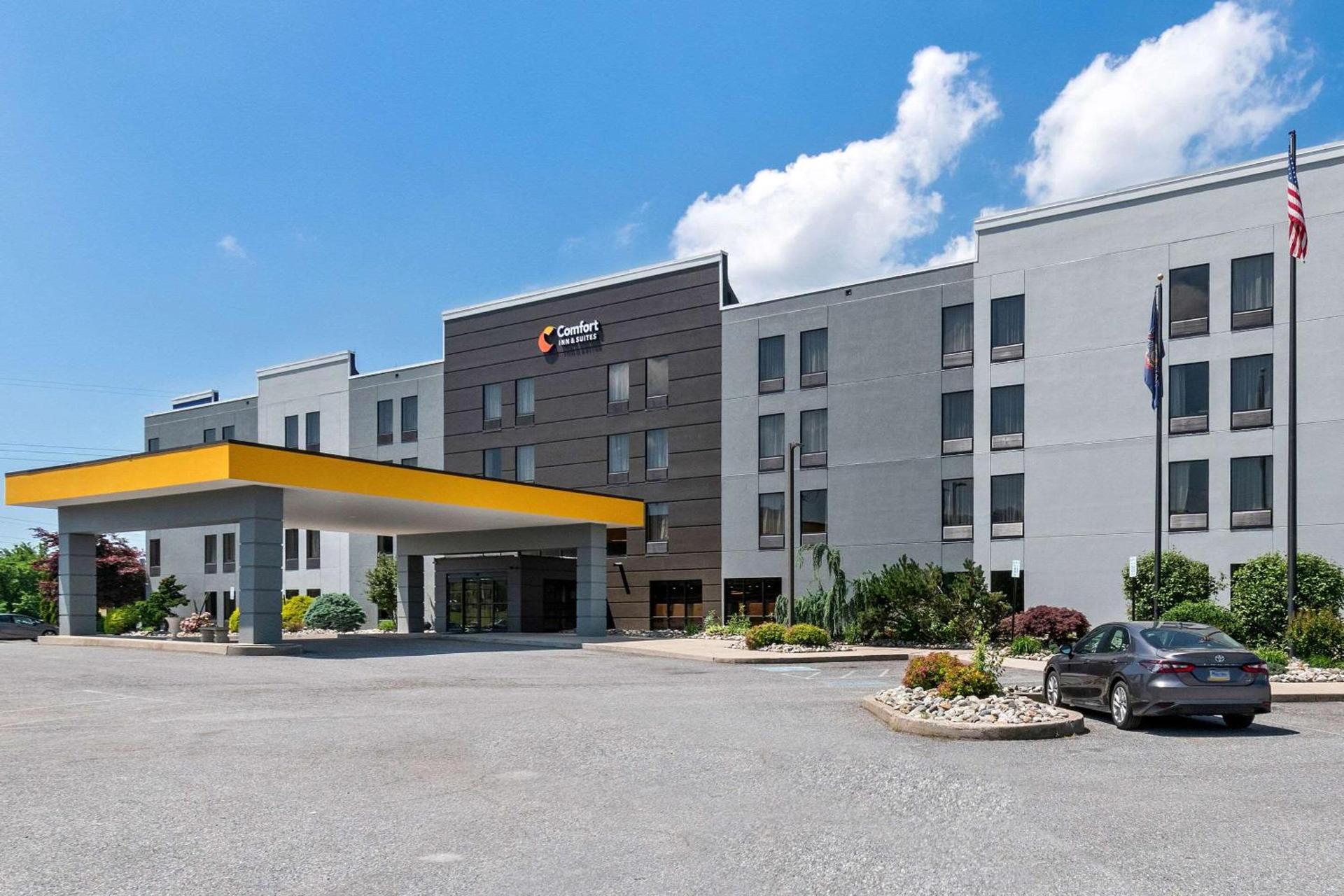 Comfort Inn & Suites York North photo 2