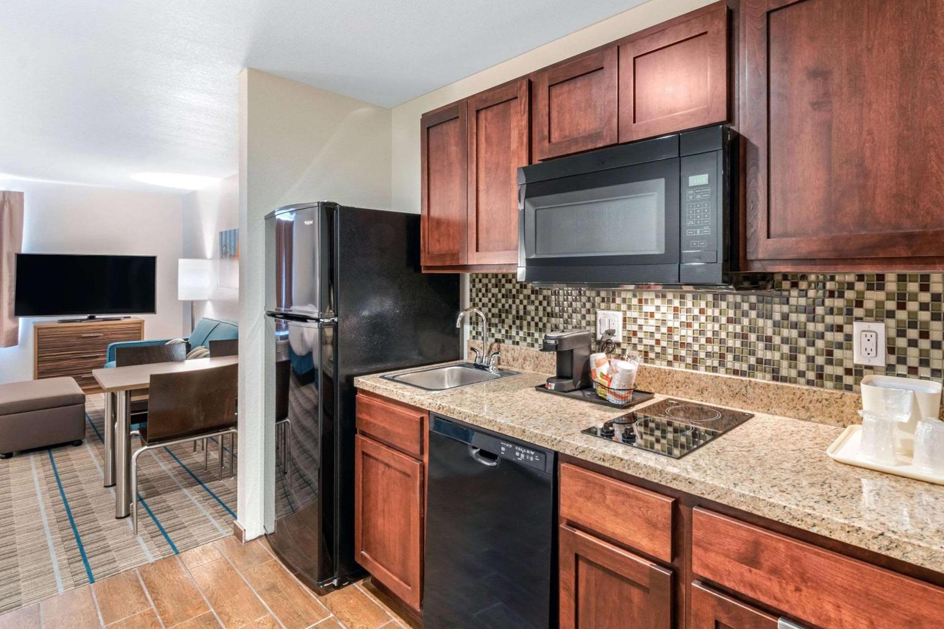 MainStay Suites Denver International Airport photo 4