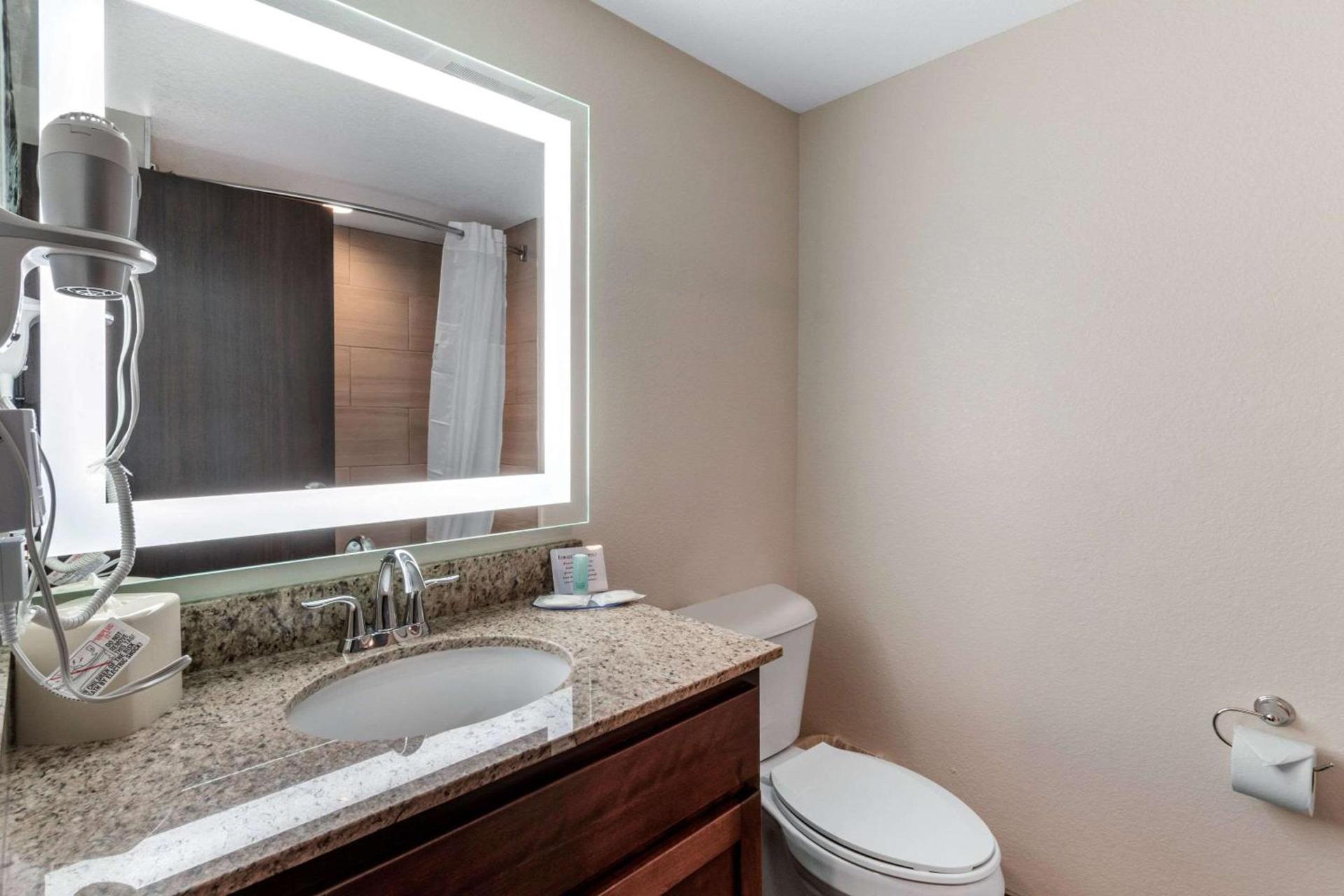 MainStay Suites Denver International Airport photo 7