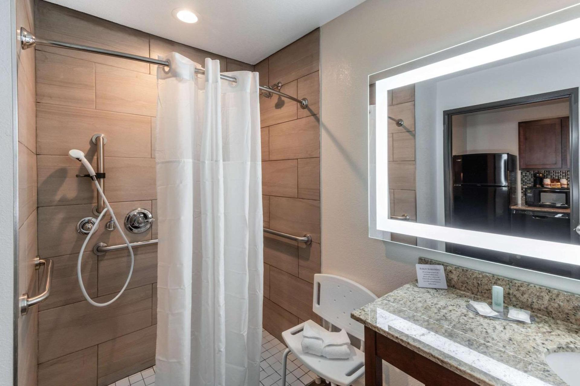 MainStay Suites Denver International Airport photo 11