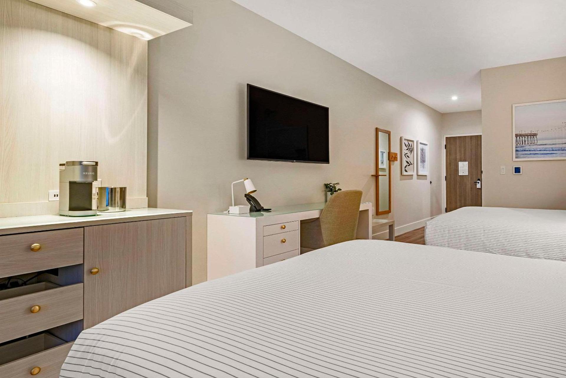 Cambria Hotel Calabasas - Malibu photo 14