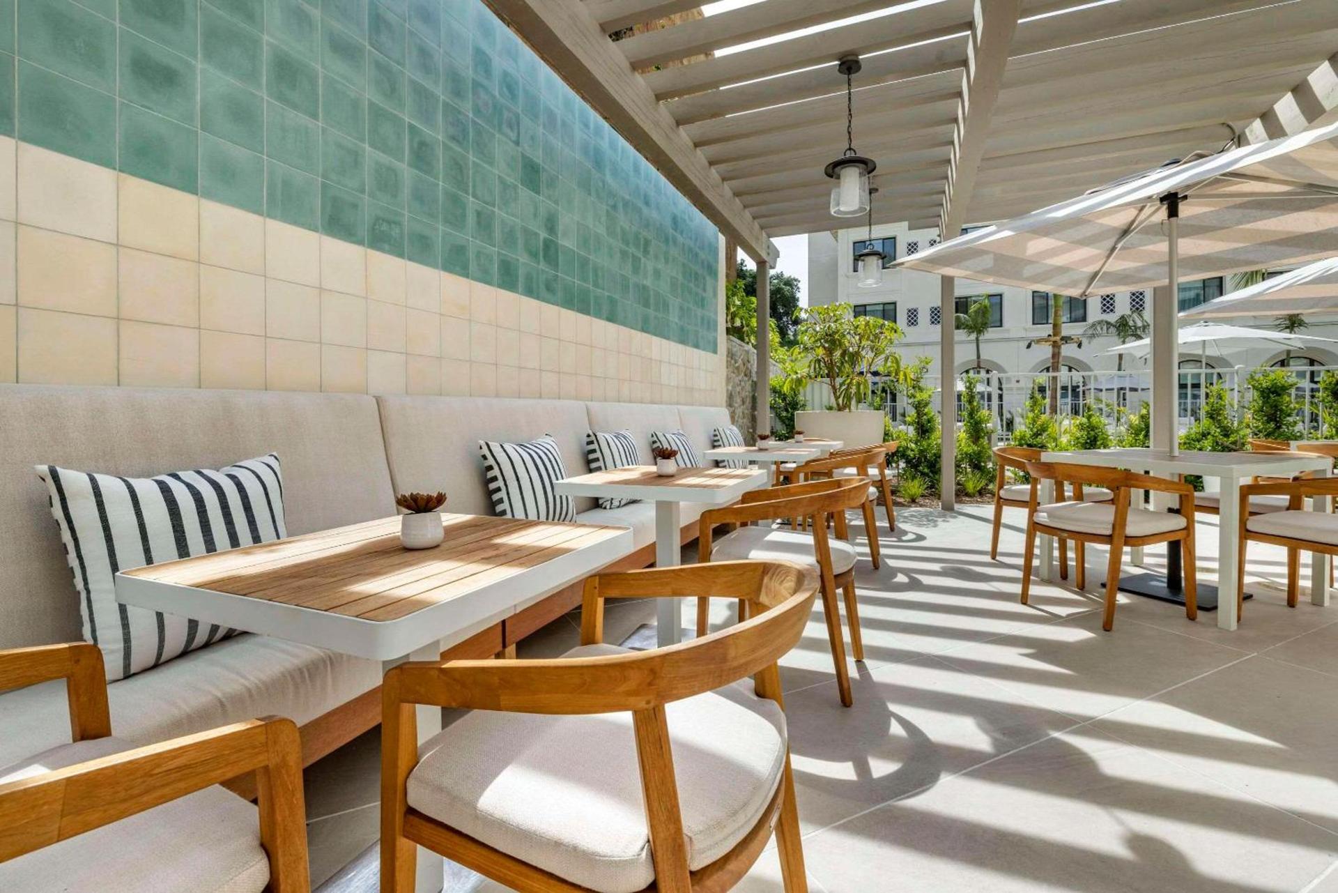 Cambria Hotel Calabasas - Malibu photo 52