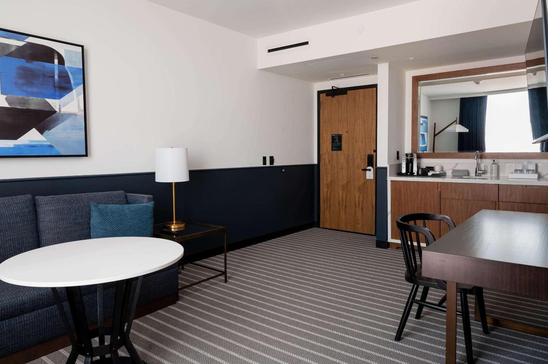 Cambria Hotel Boston Somerville photo 39