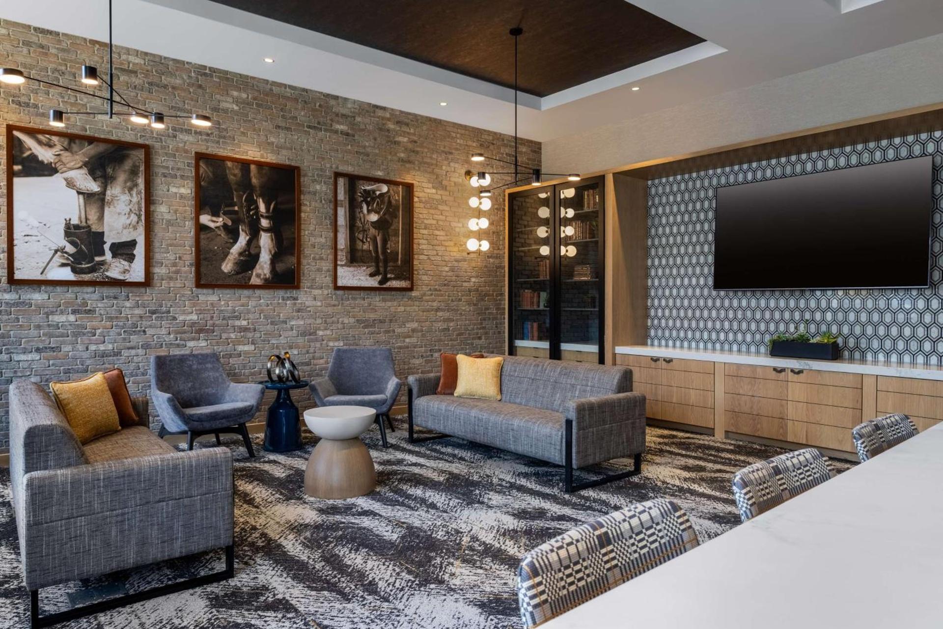Tempo By Hilton Louisville Downtown Nulu photo 10