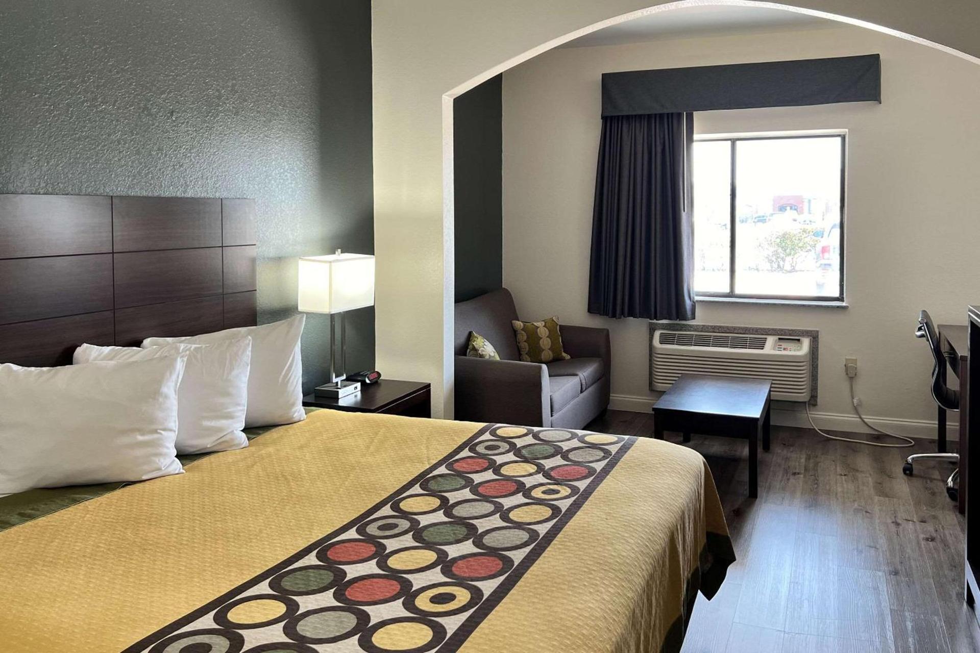 Econo Lodge Beaumont I-10 South photo 42