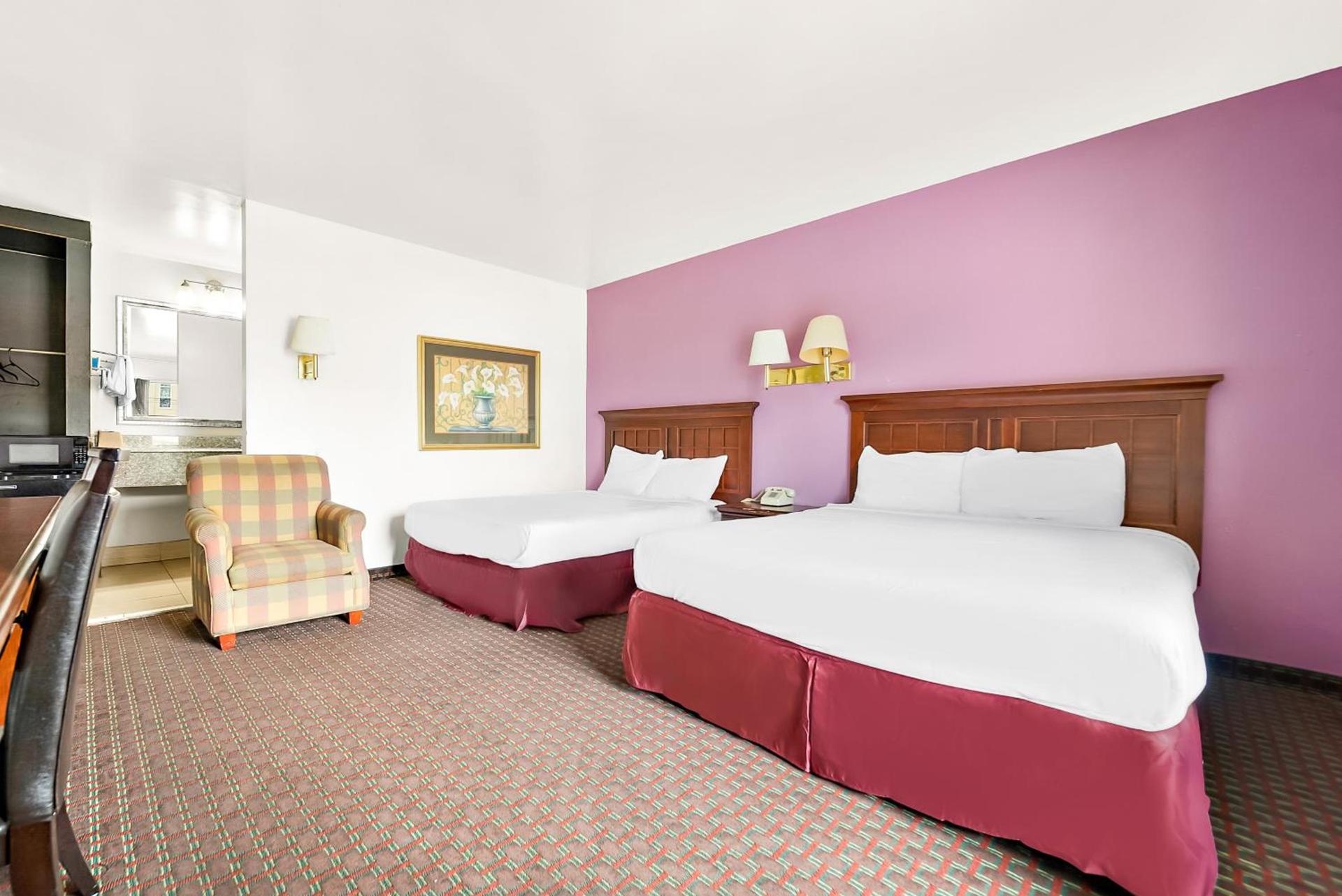 Capitol Inn and Suites photo 12