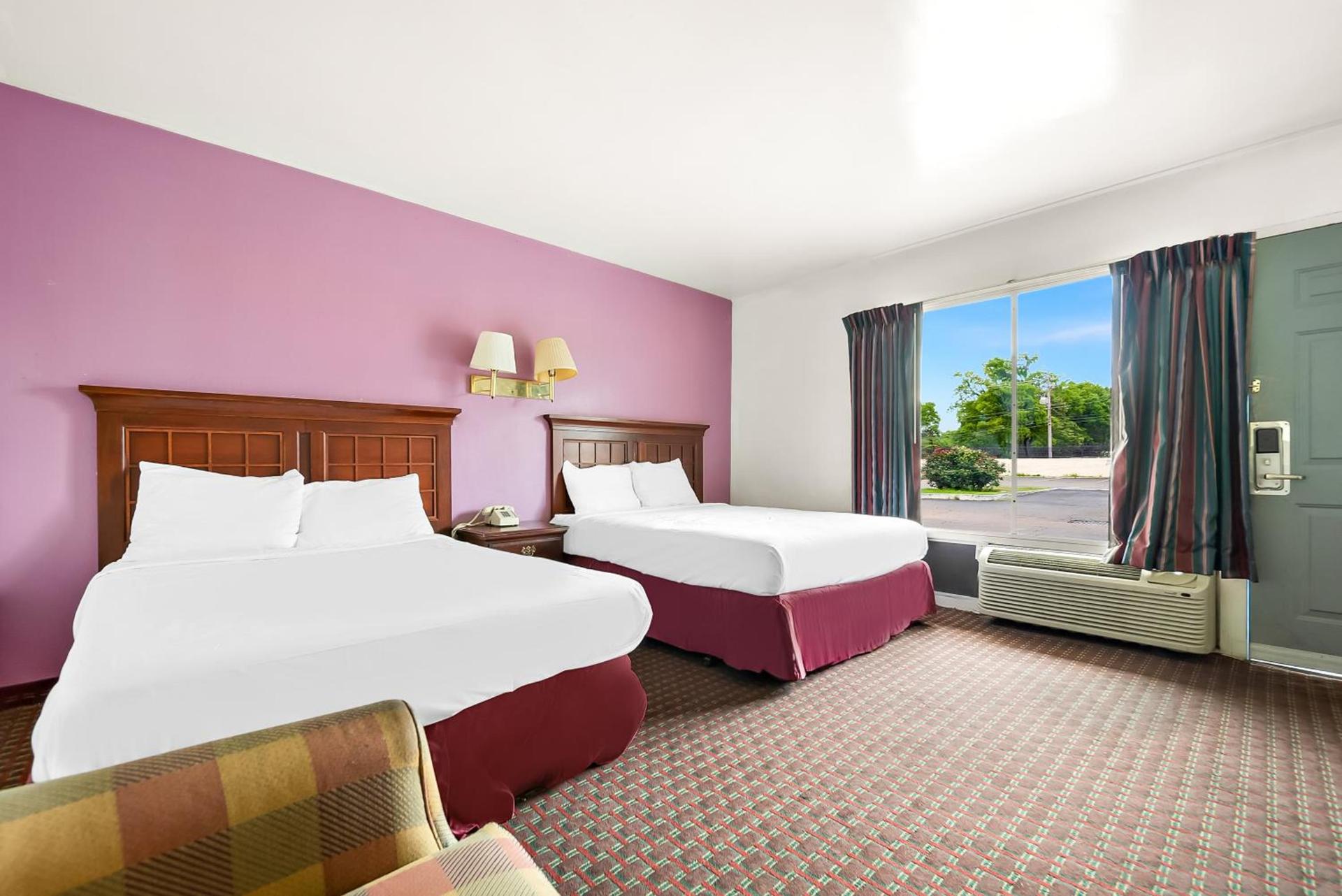 Capitol Inn and Suites photo 9