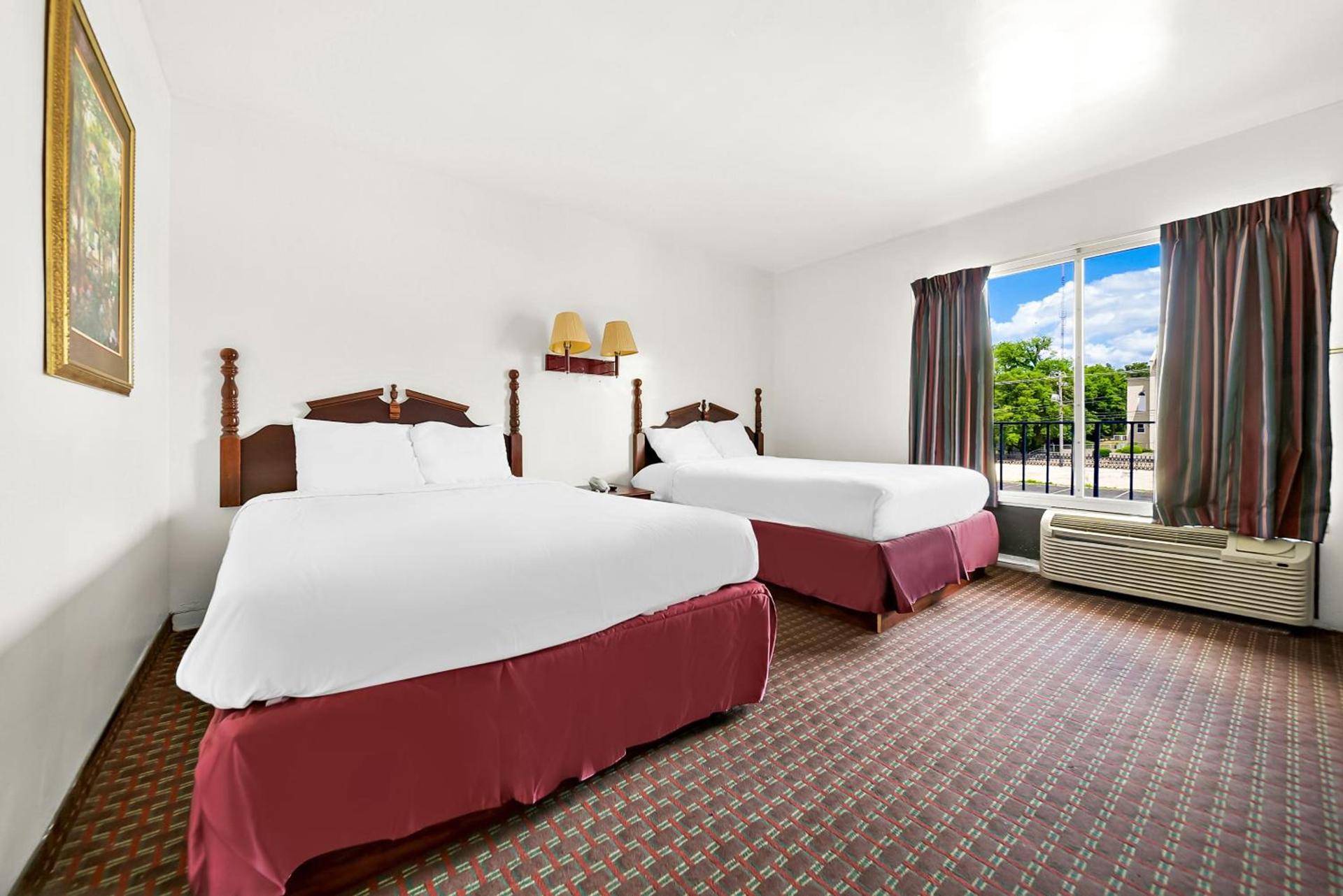 Capitol Inn and Suites photo 13