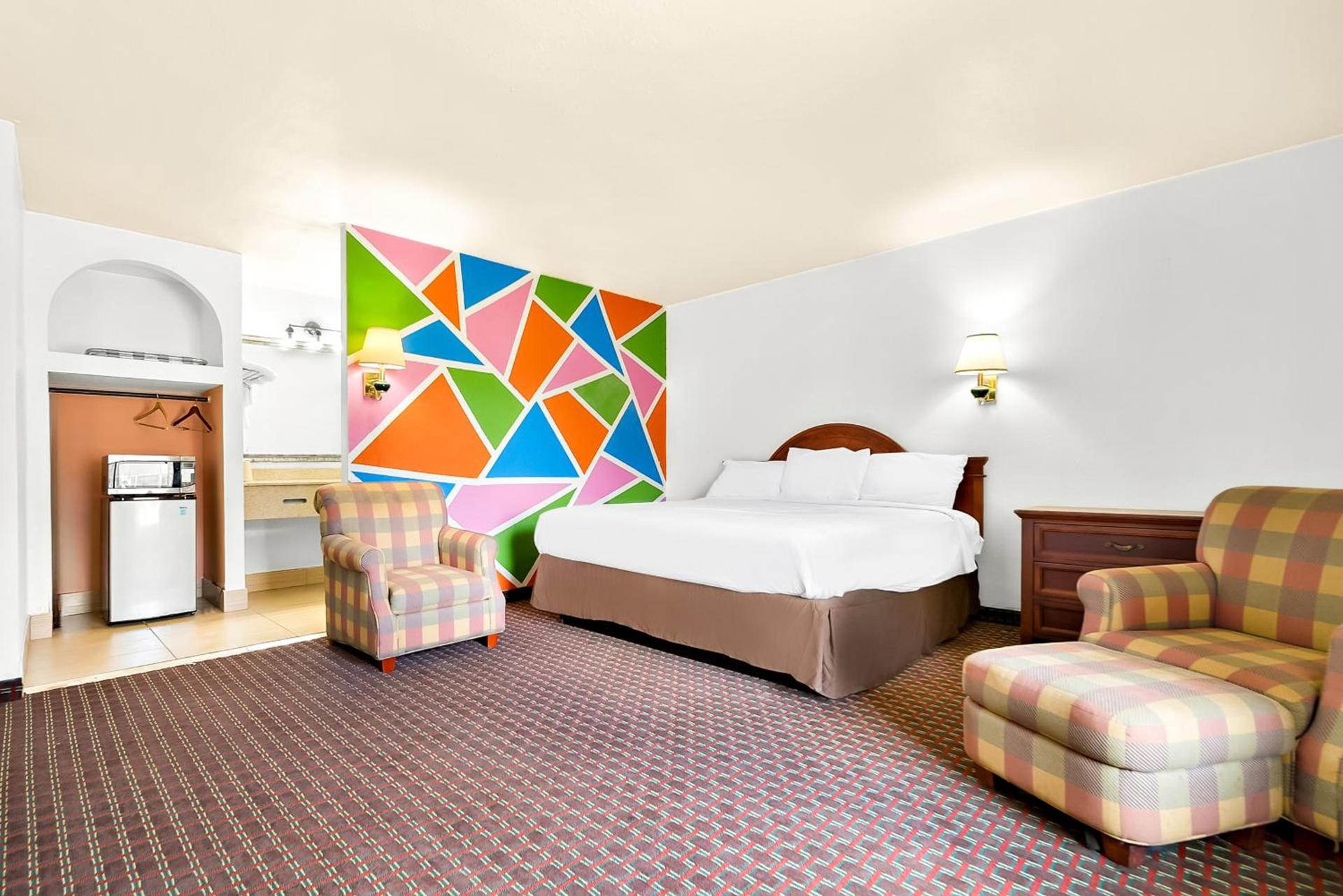 Capitol Inn and Suites photo 30