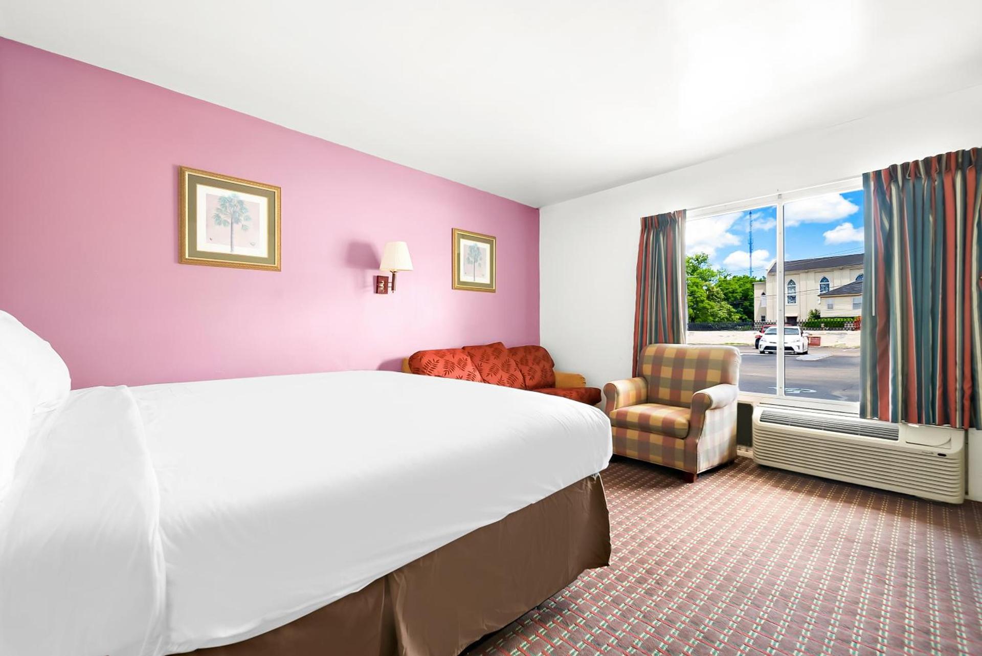 Capitol Inn and Suites photo 5