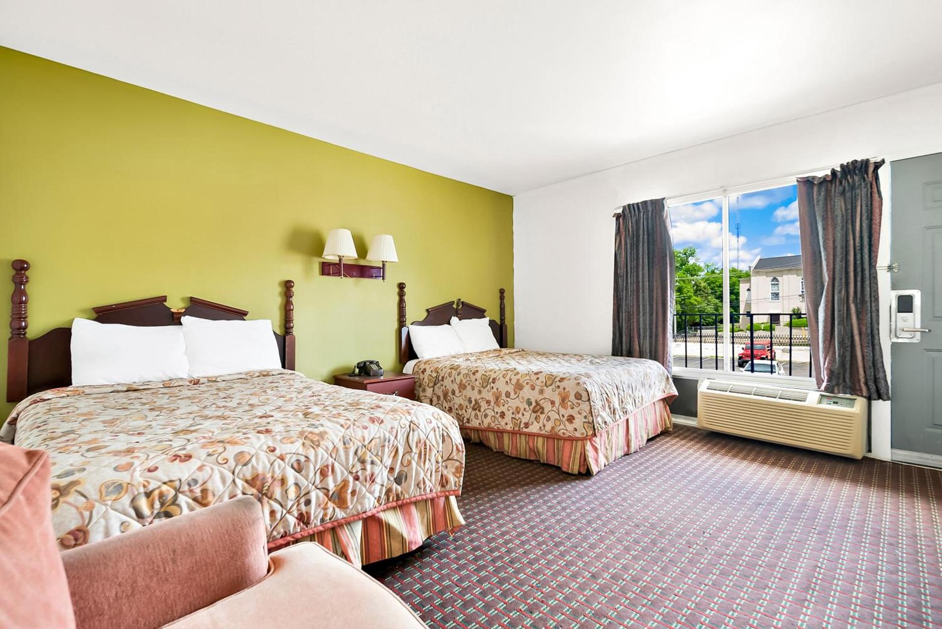 Capitol Inn and Suites photo 18