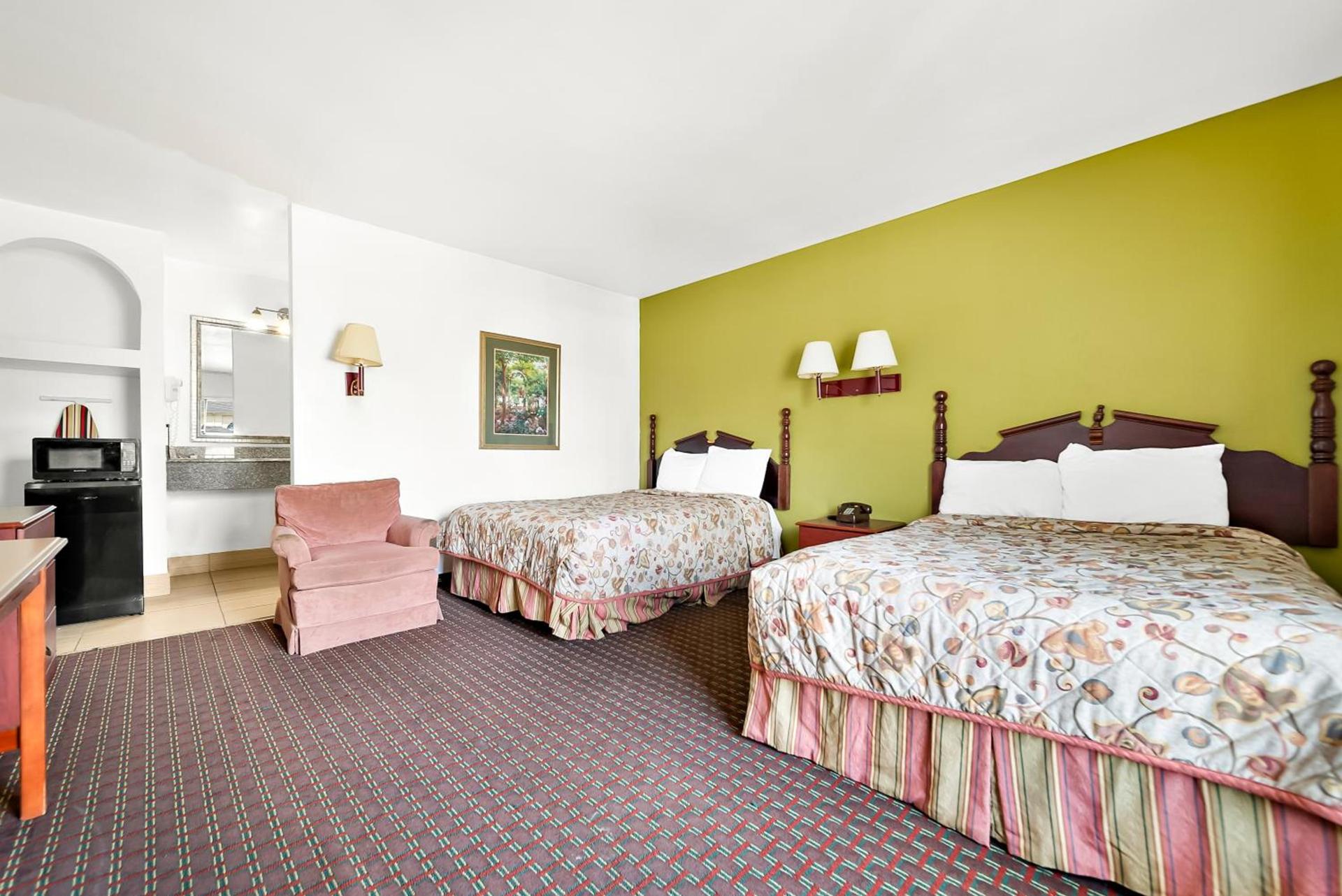 Capitol Inn and Suites photo 19
