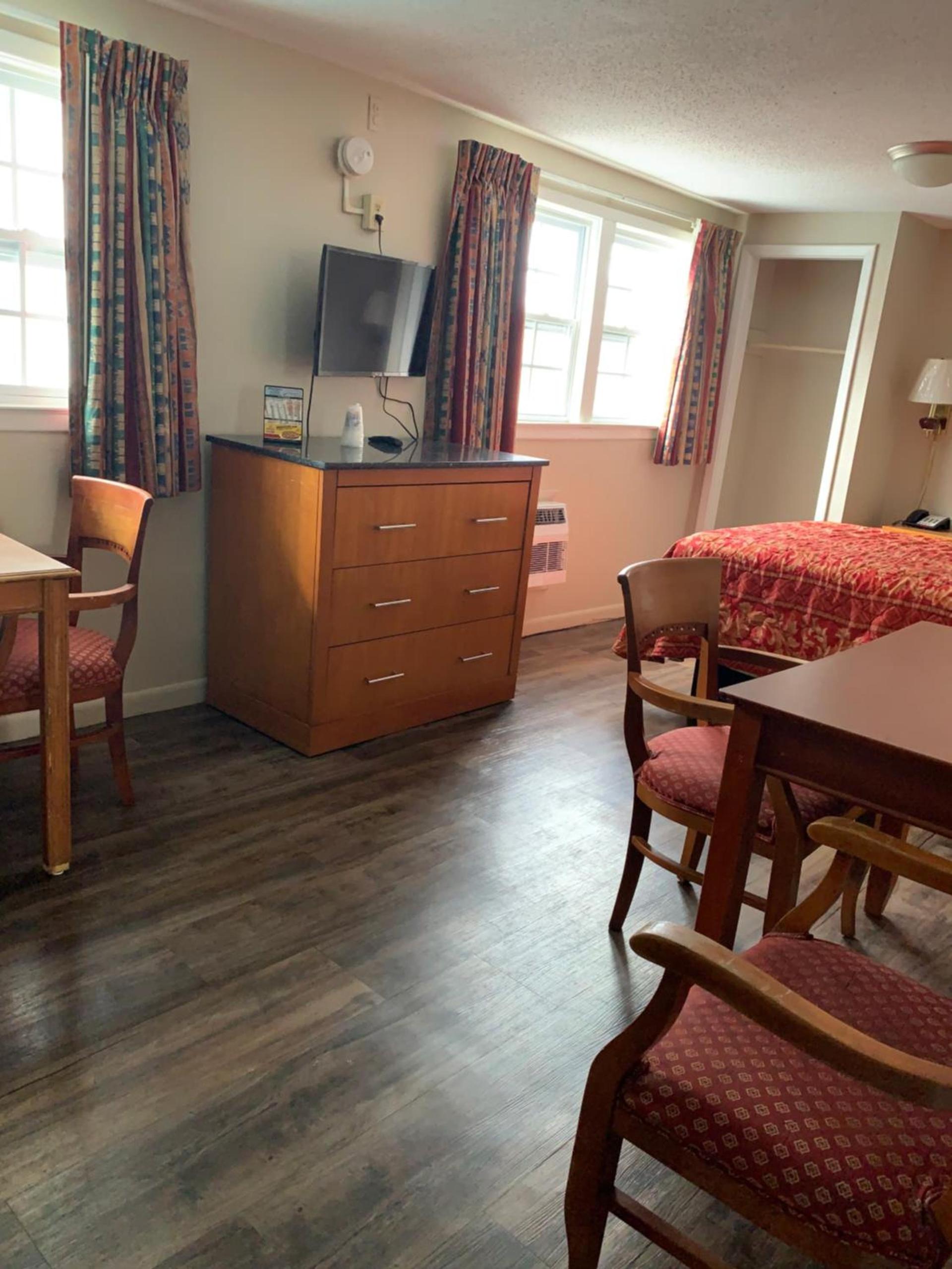 Wayfarer Motel photo 18
