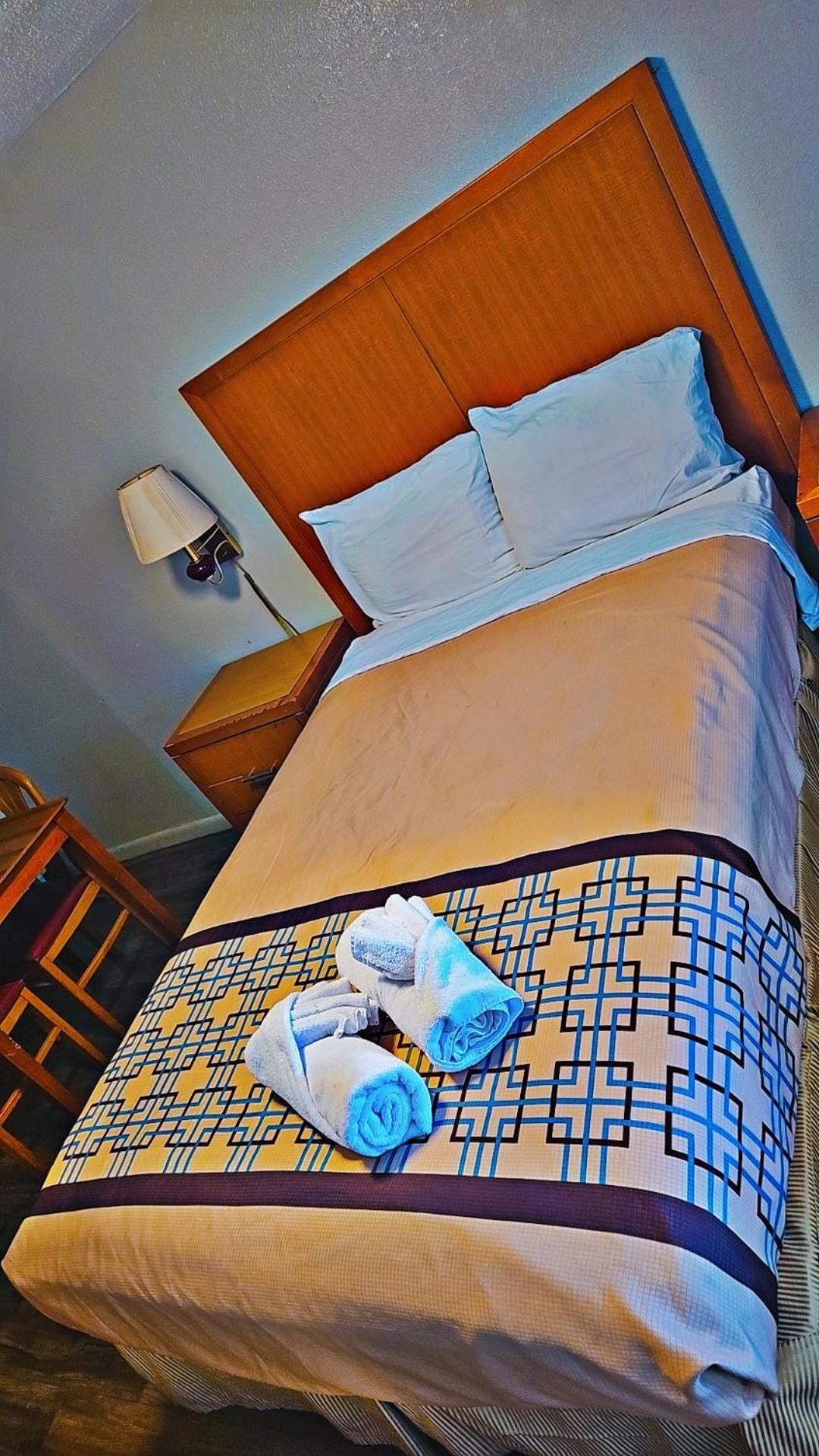 Wayfarer Motel photo 20