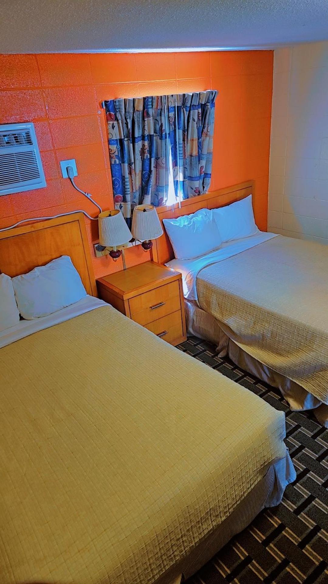 Wayfarer Motel photo 25