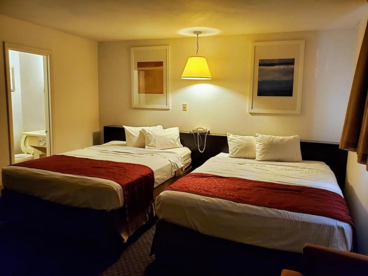 Sands Motel photo 2