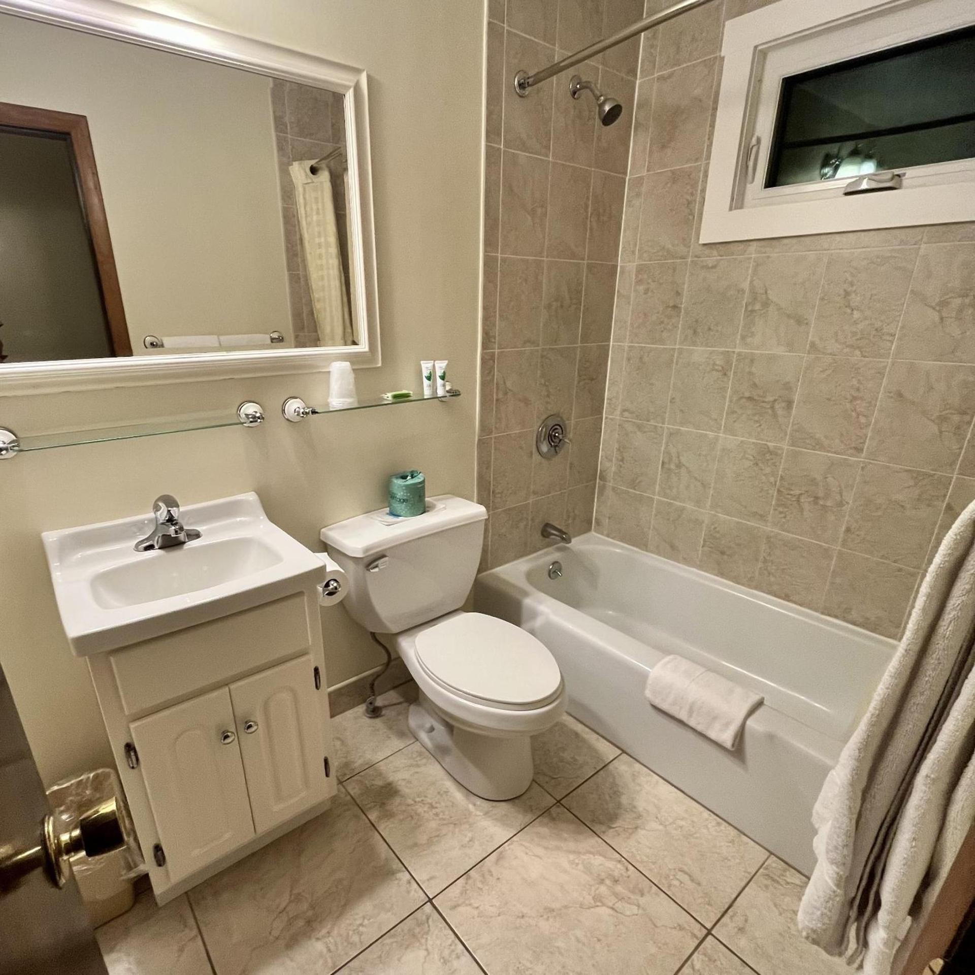 North Colony Motel and Cottages photo 17
