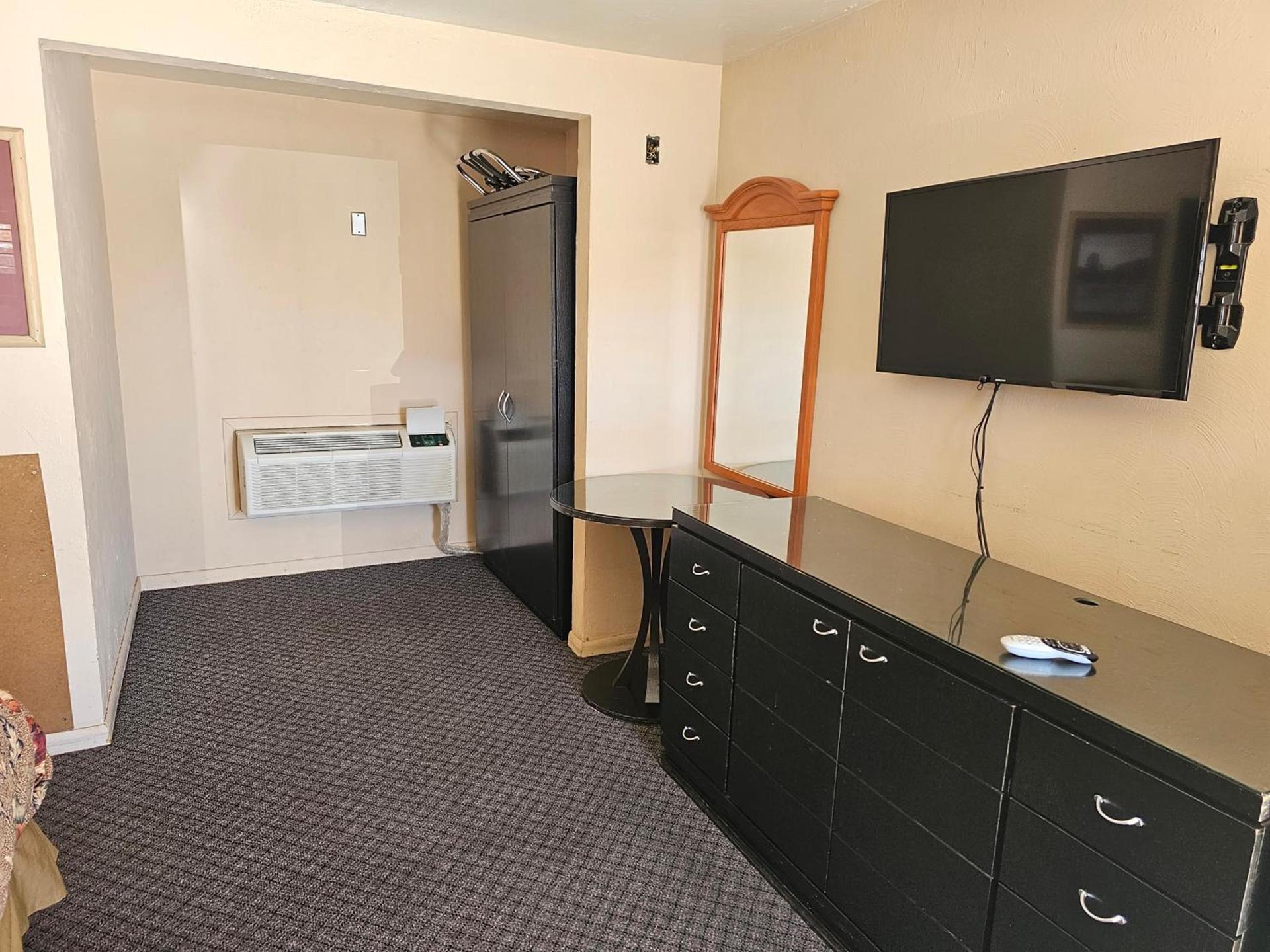 Sands Motel photo 19