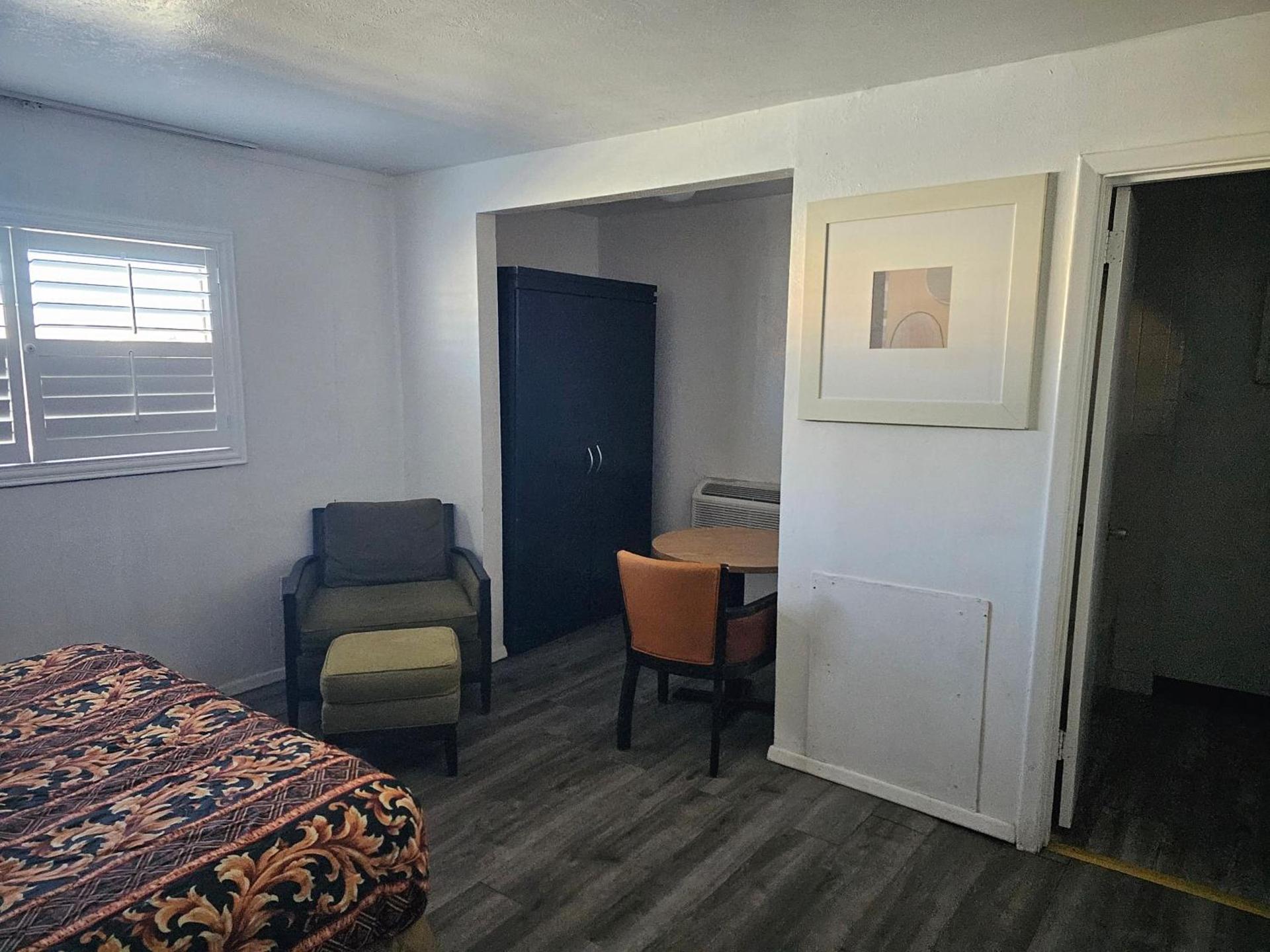 Sands Motel photo 17