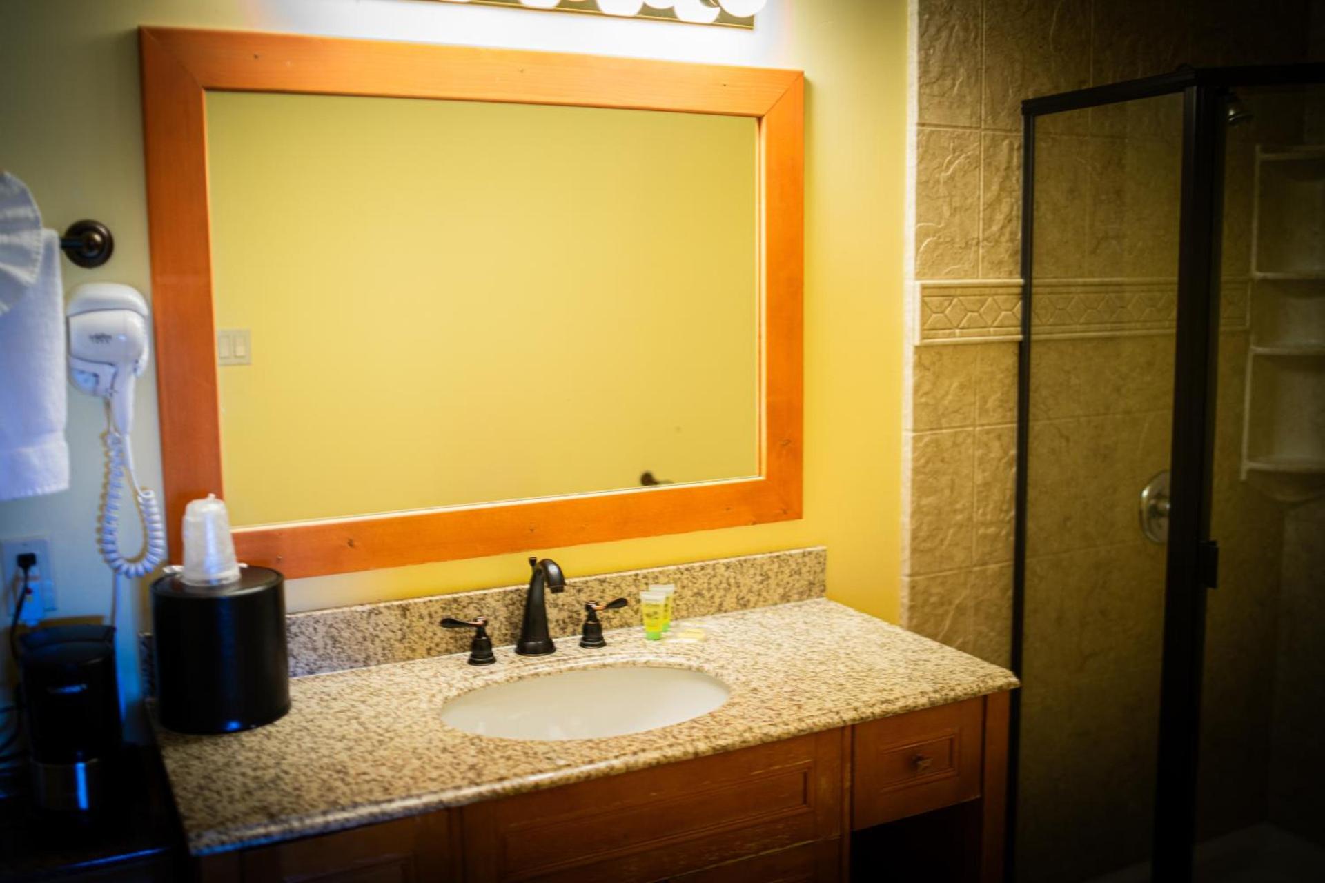 Yosemite Gateway Motel photo 74