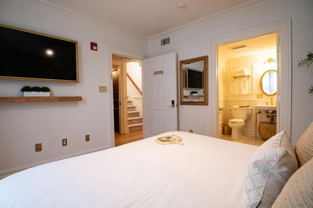 Coastal Chateau photo 30