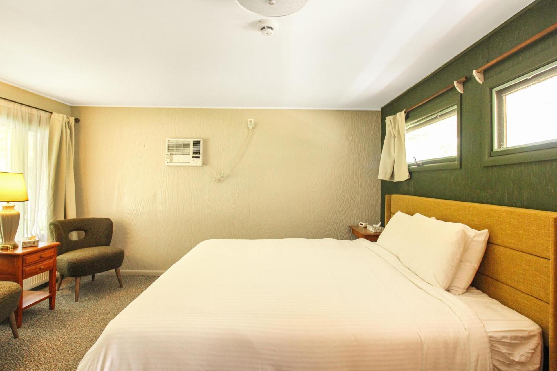 COHO Inn & Motor Lodge photo 12