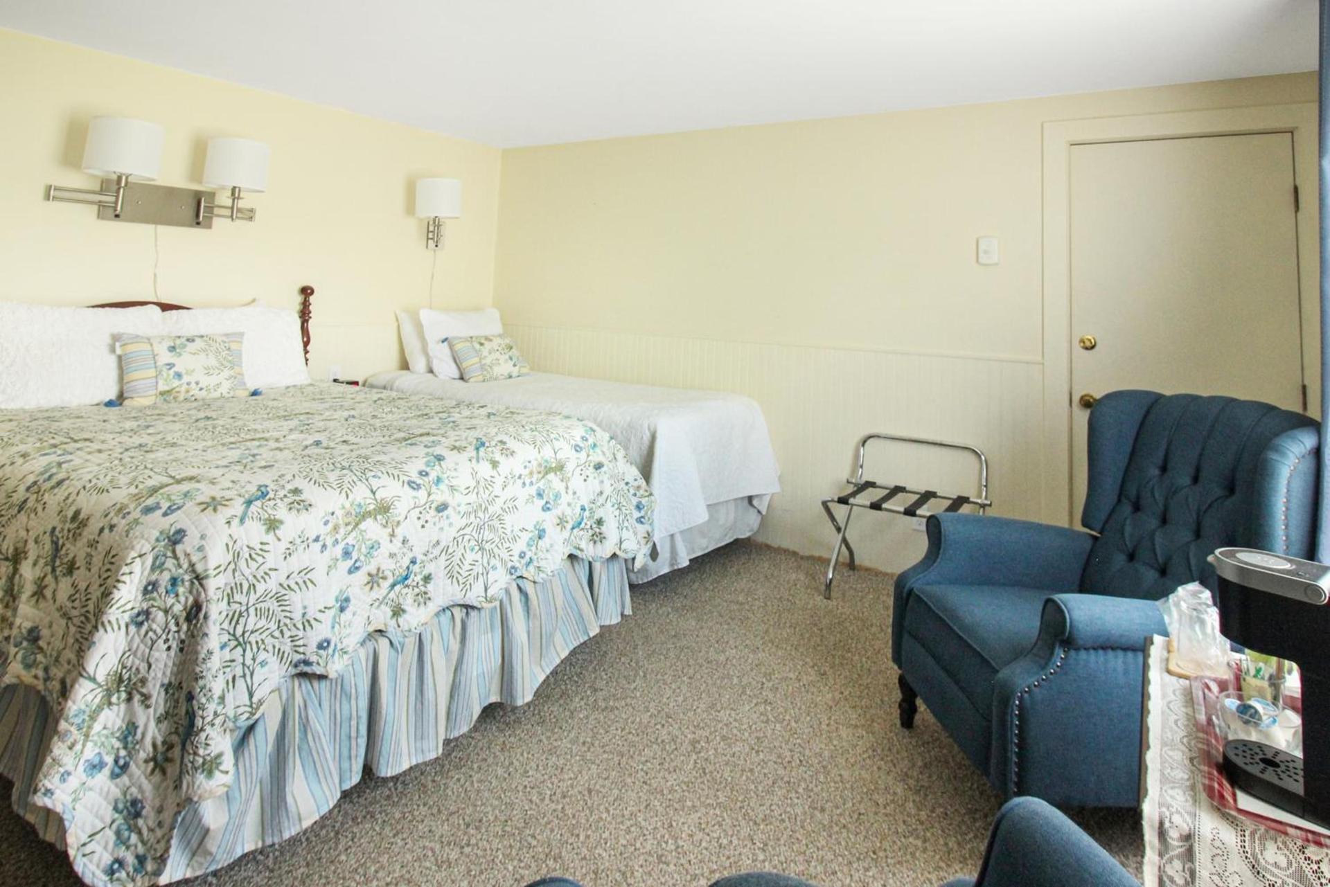 COHO Inn & Motor Lodge photo 11