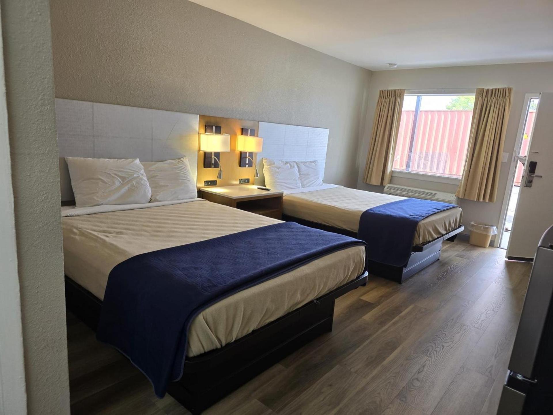 Americas Express Inn South Hill photo 6