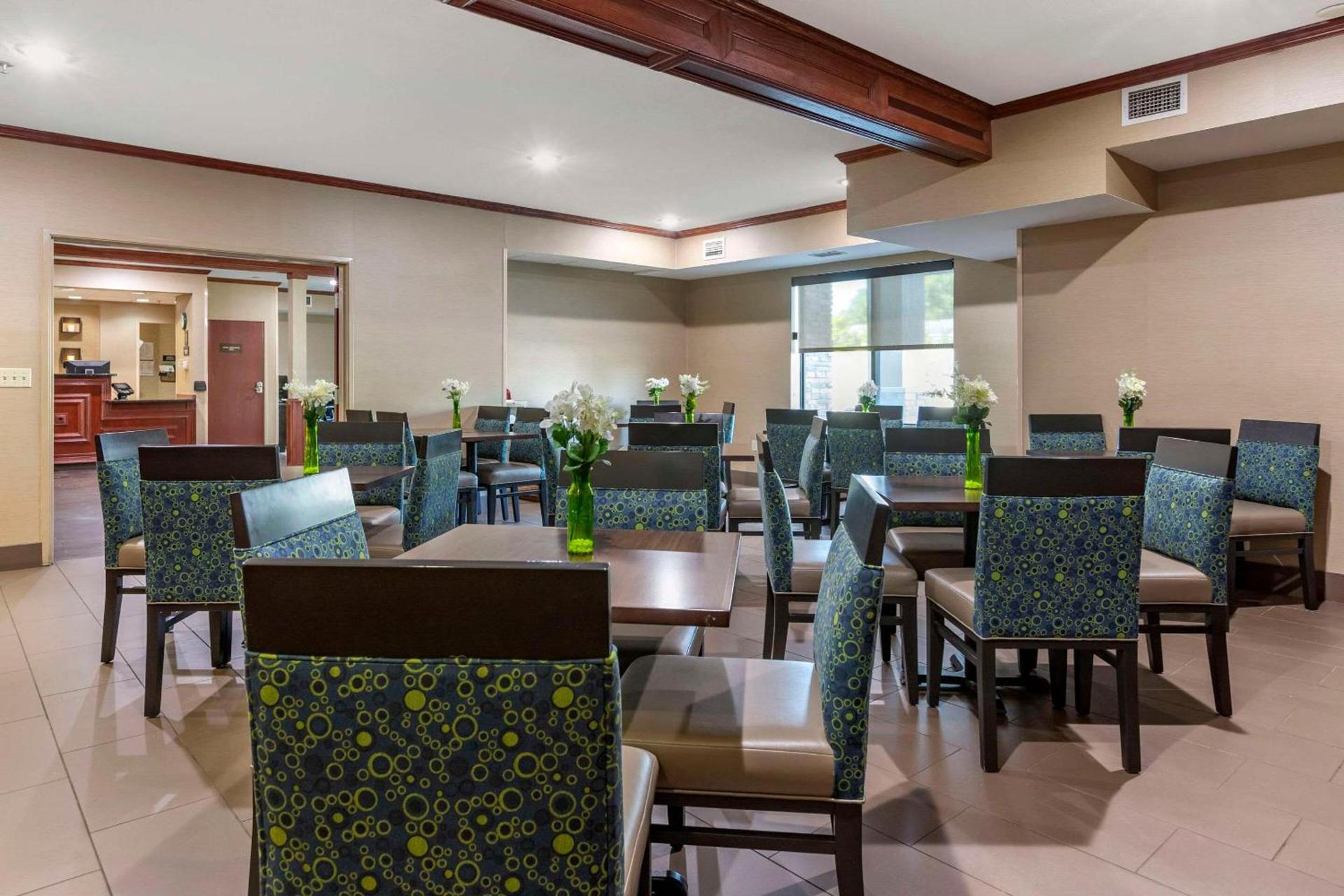 Comfort Suites Grandville - Grand Rapids SW photo 23