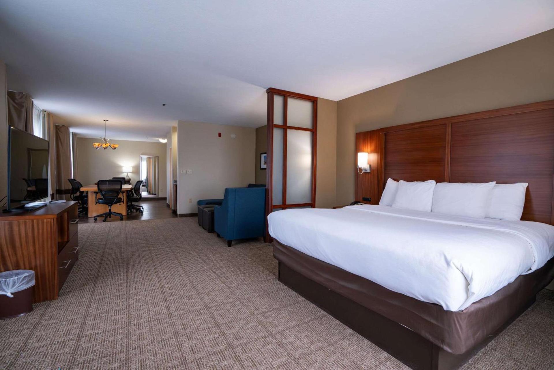 Comfort Suites Flowood - Jackson Airport photo 6