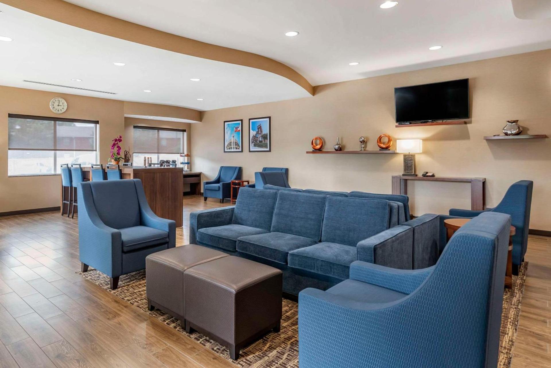 Comfort Suites Flowood - Jackson Airport photo 3