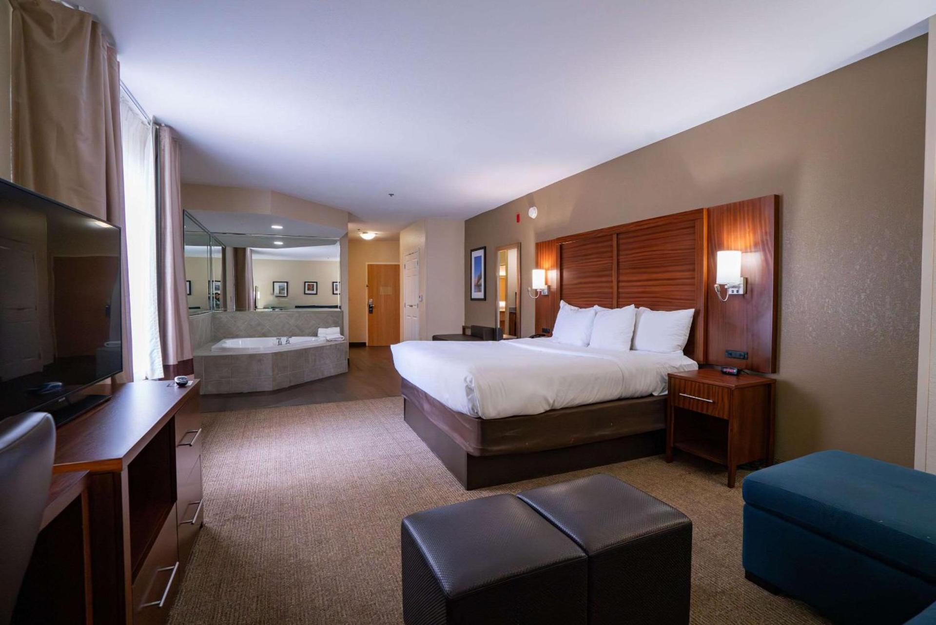 Comfort Suites Flowood - Jackson Airport photo 20