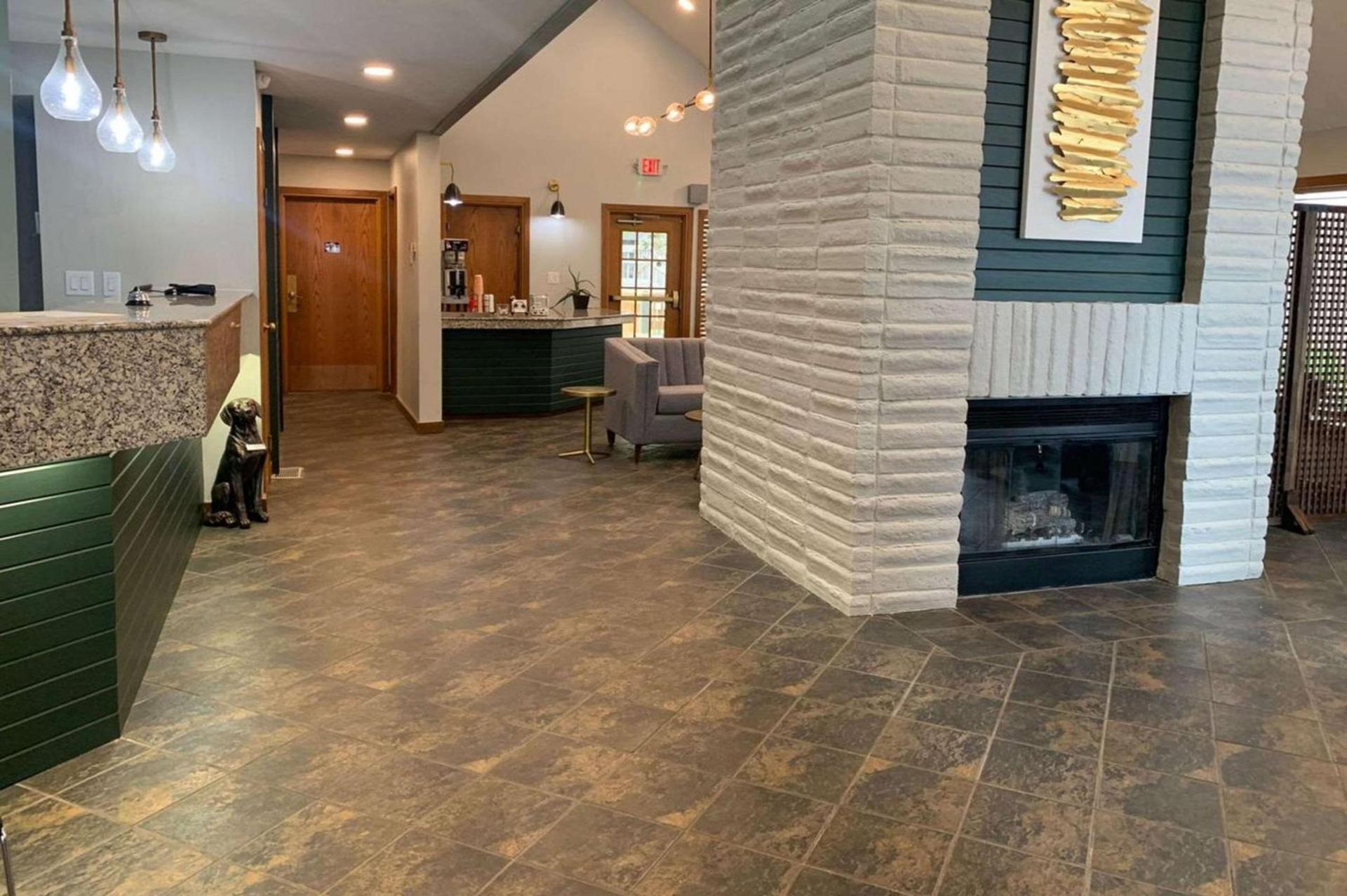 MainStay Suites Springfield South - Battlefield Rd photo 1