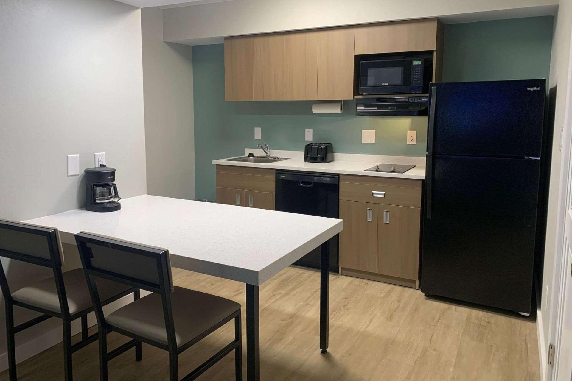MainStay Suites Springfield South - Battlefield Rd photo 5