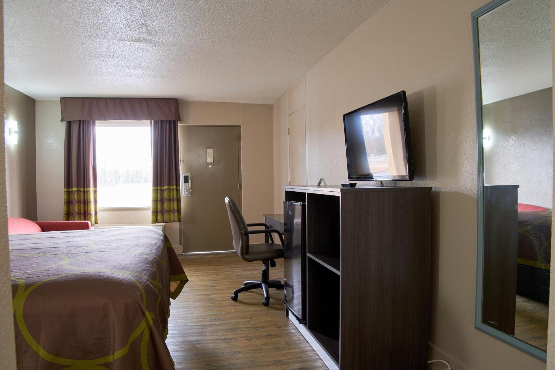 Super 8 by Wyndham Garysburg/Roanoke Rapids photo 2