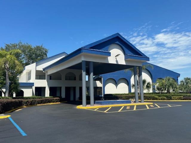 Days Inn by Wyndham Crystal River — hotel in Crystal River