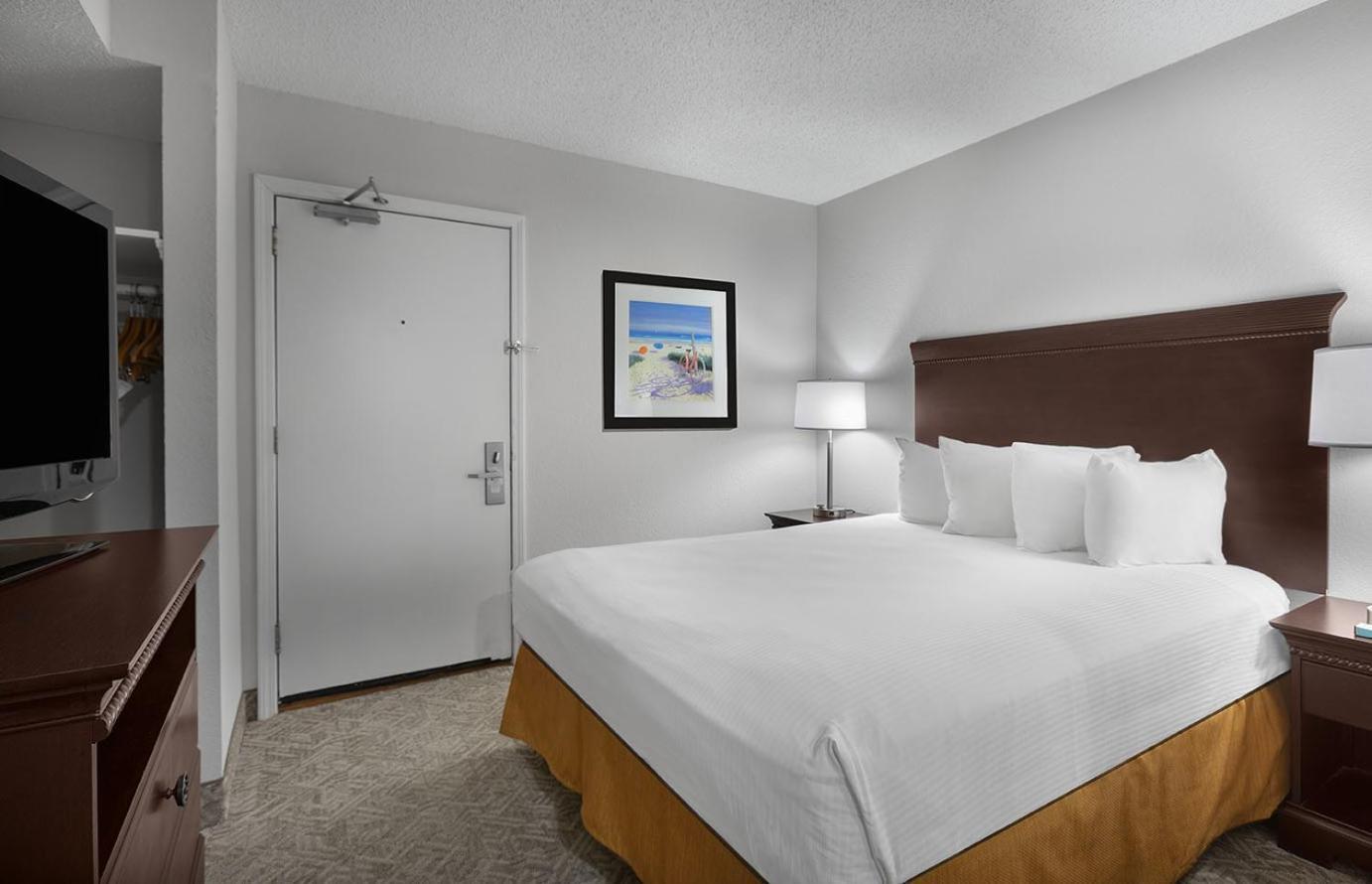 Best Western Ocean Sands Beach Resort photo 35